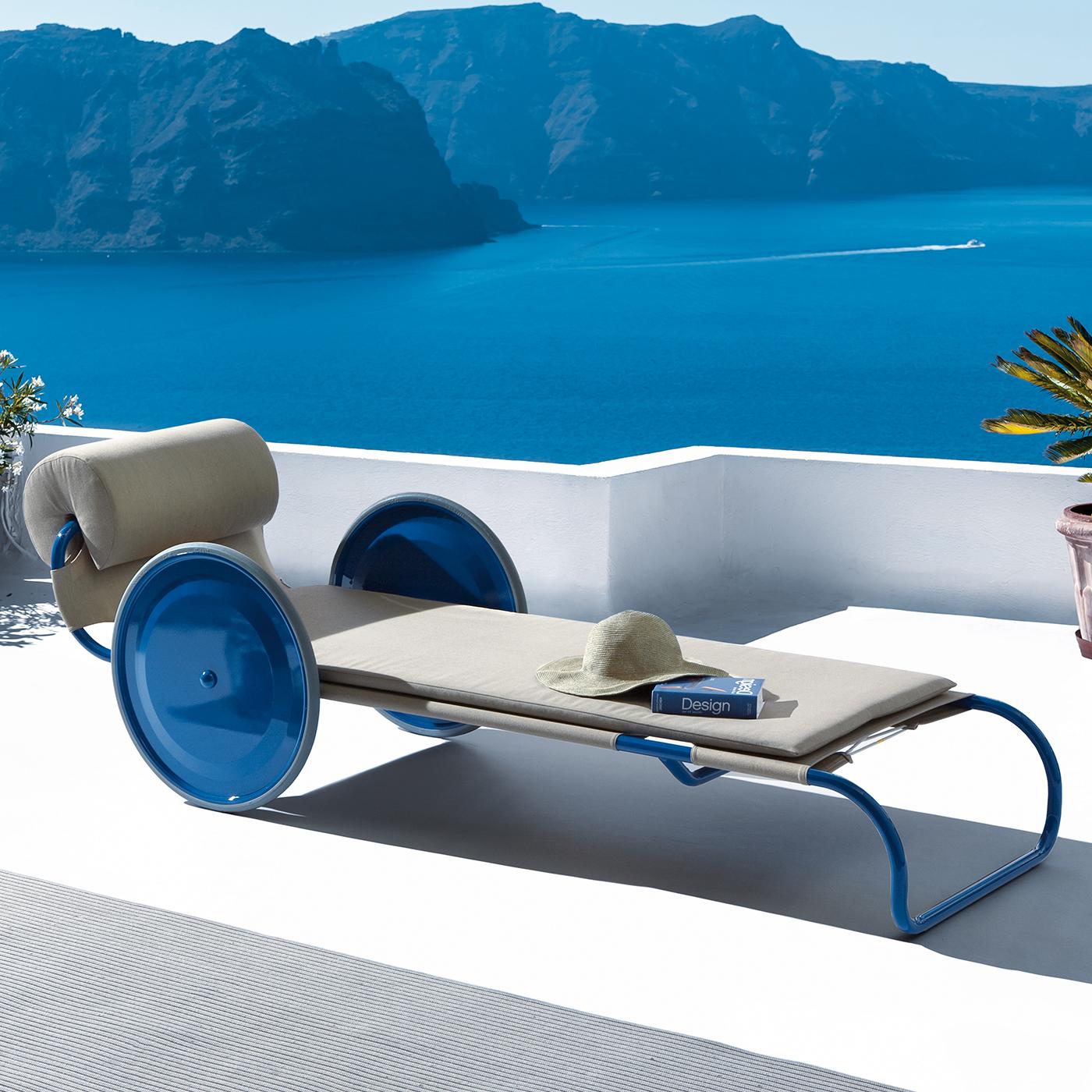 Italian Locus Solus Blue Sun Lounger by Gae Aulenti For Sale