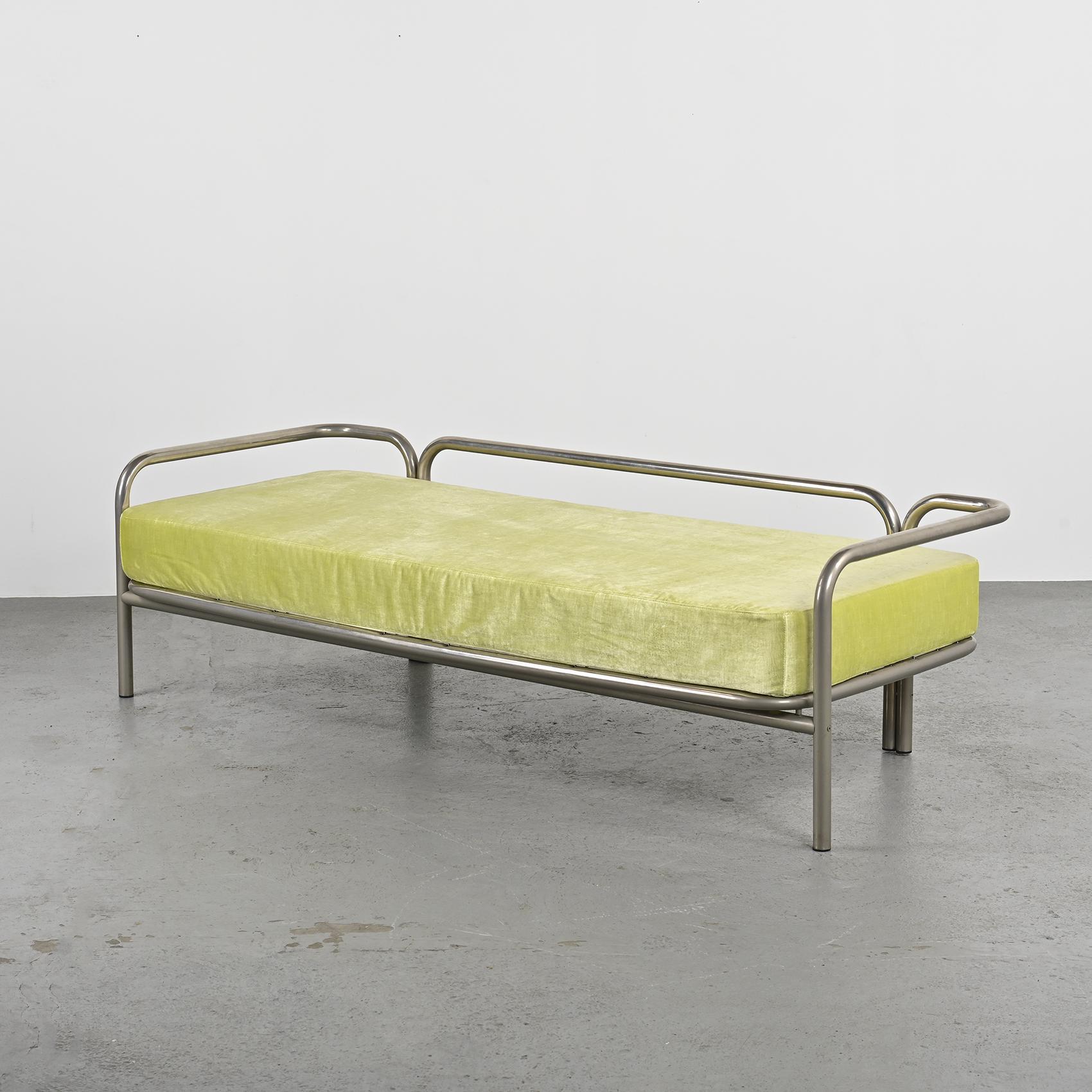 20th Century Locus Solus Daybed by Gae Aulenti, circa 1970  For Sale