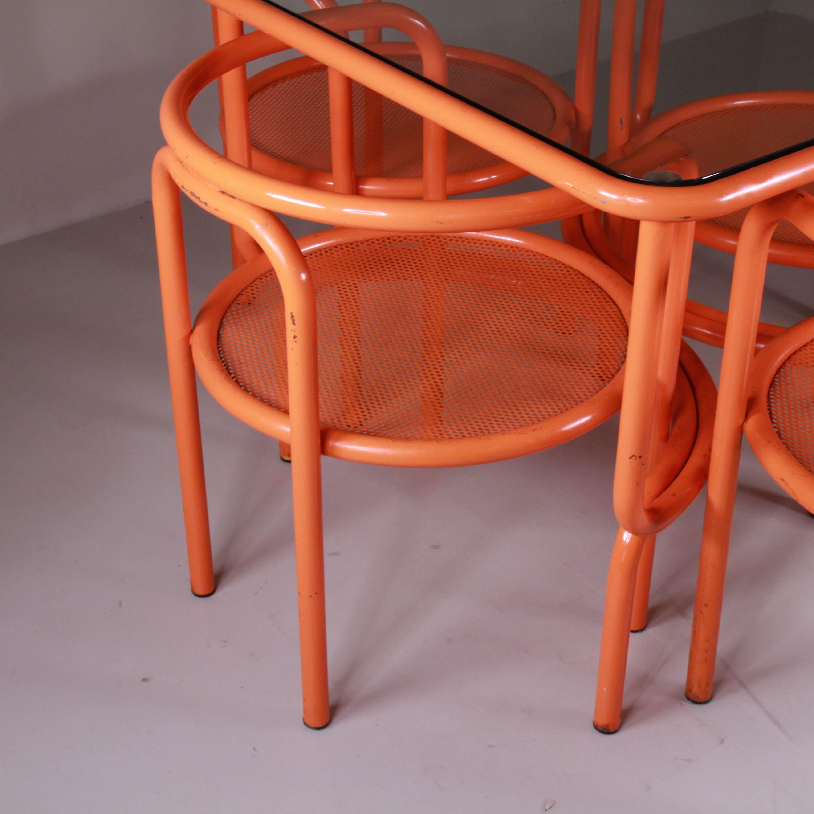 Locus Solus, Gae Aulenti, Orangefarbenes Set mit 4 Stühlen im Angebot 6