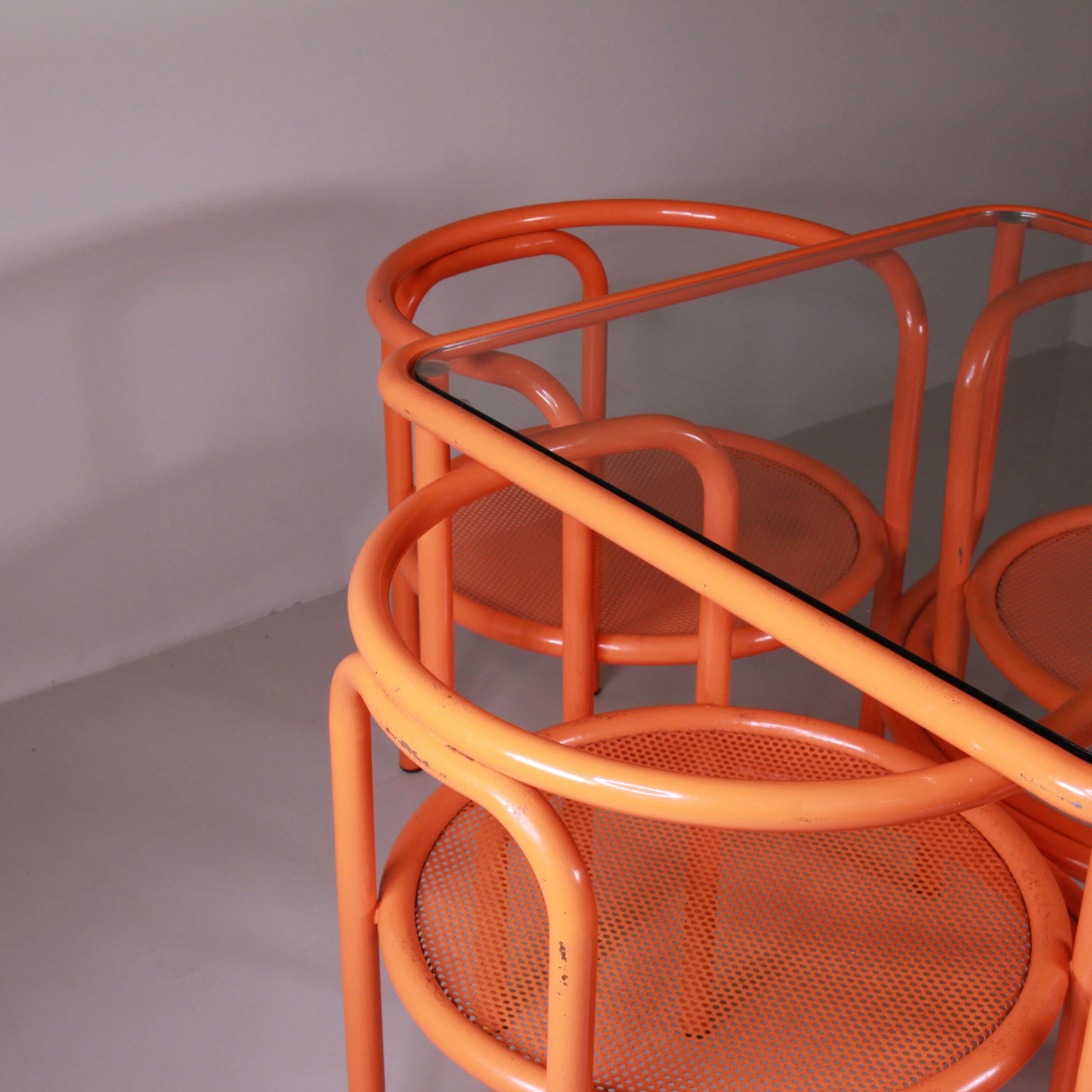 Locus Solus, Gae Aulenti, Orangefarbenes Set mit 4 Stühlen im Angebot 8