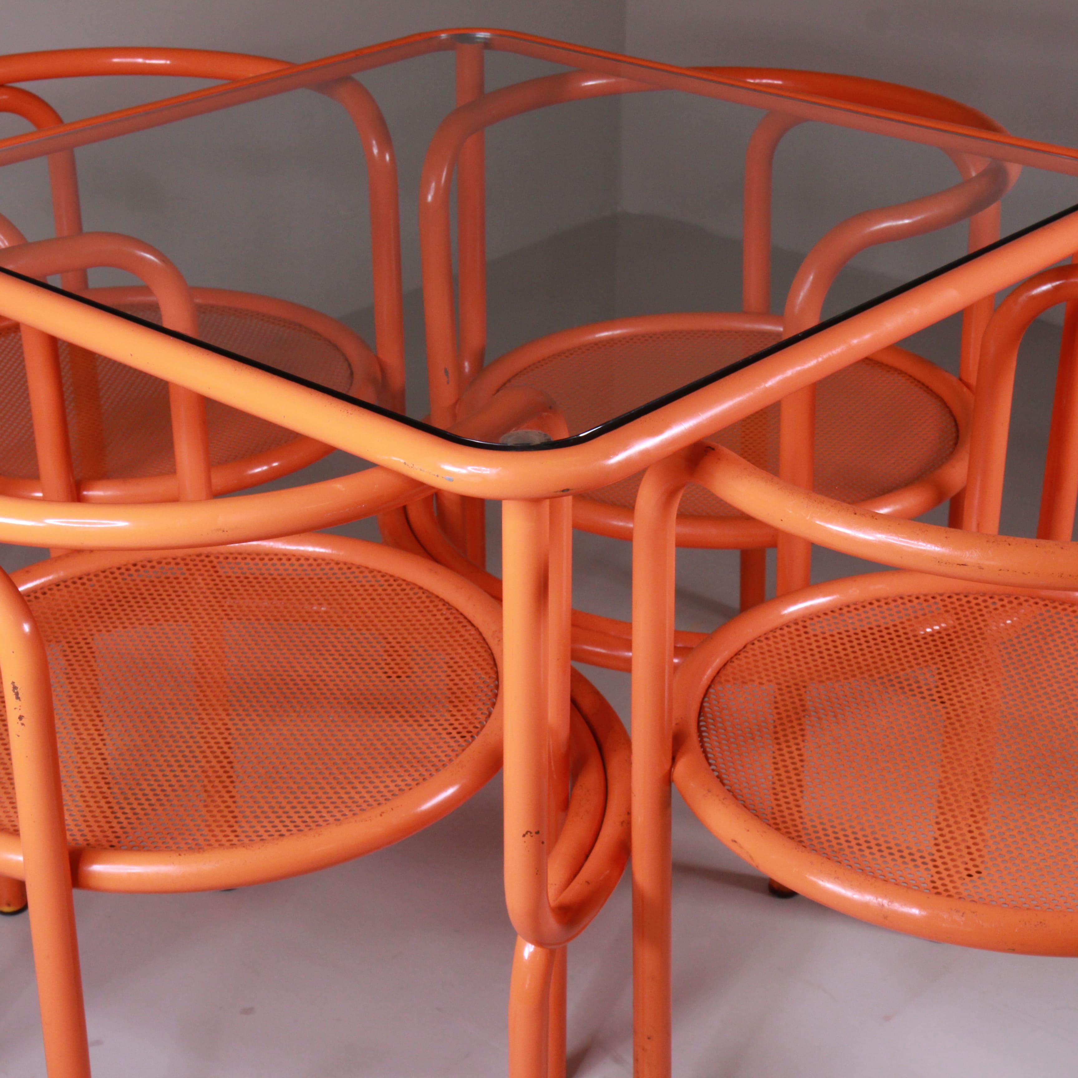 Locus Solus, Gae Aulenti, Orangefarbenes Set mit 4 Stühlen im Angebot 9