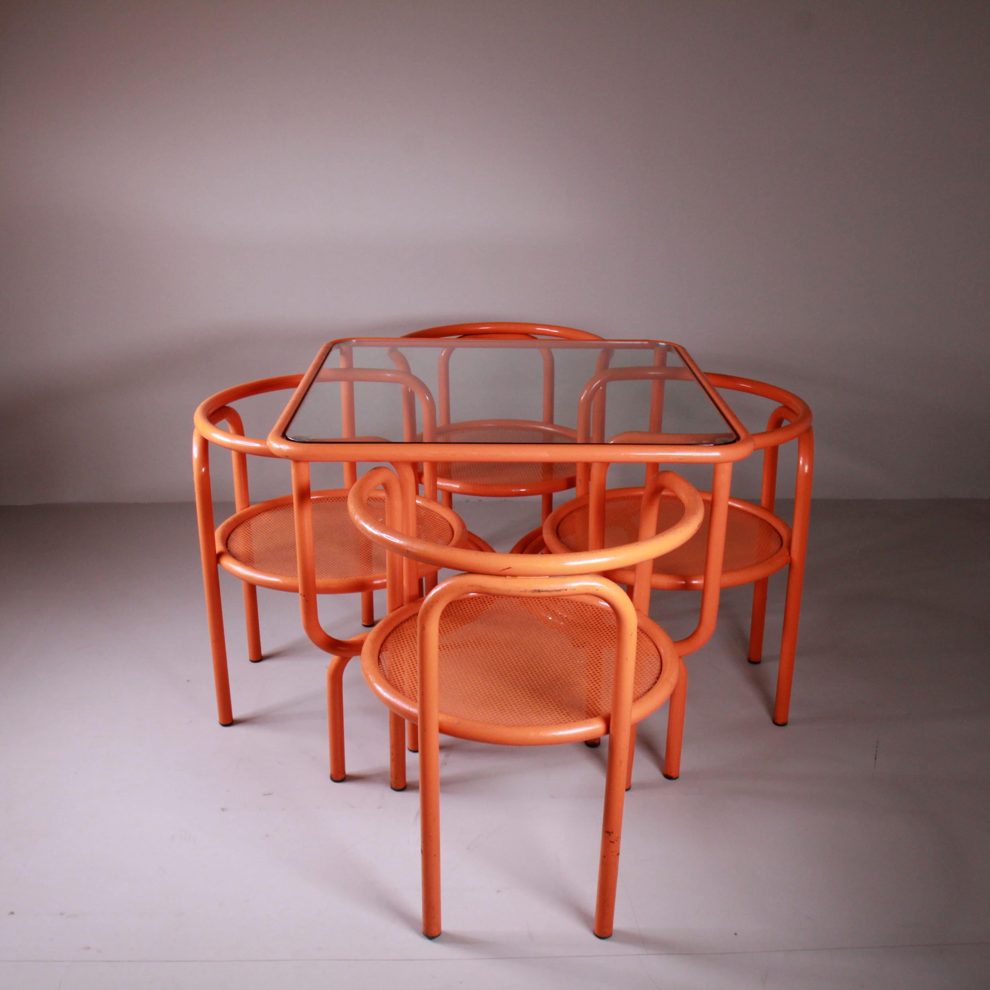 Locus Solus, Gae Aulenti, Orangefarbenes Set mit 4 Stühlen im Angebot 10
