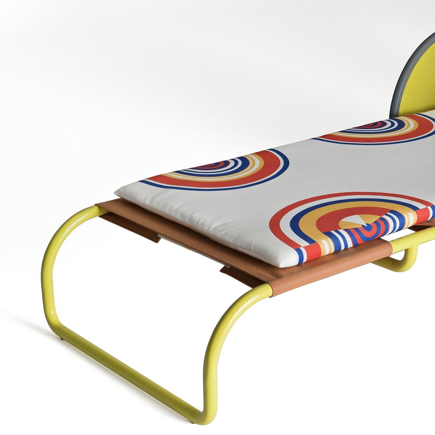 Locus Solus Yellow Sun Lounger by Gae Aulenti In New Condition For Sale In Milan, IT