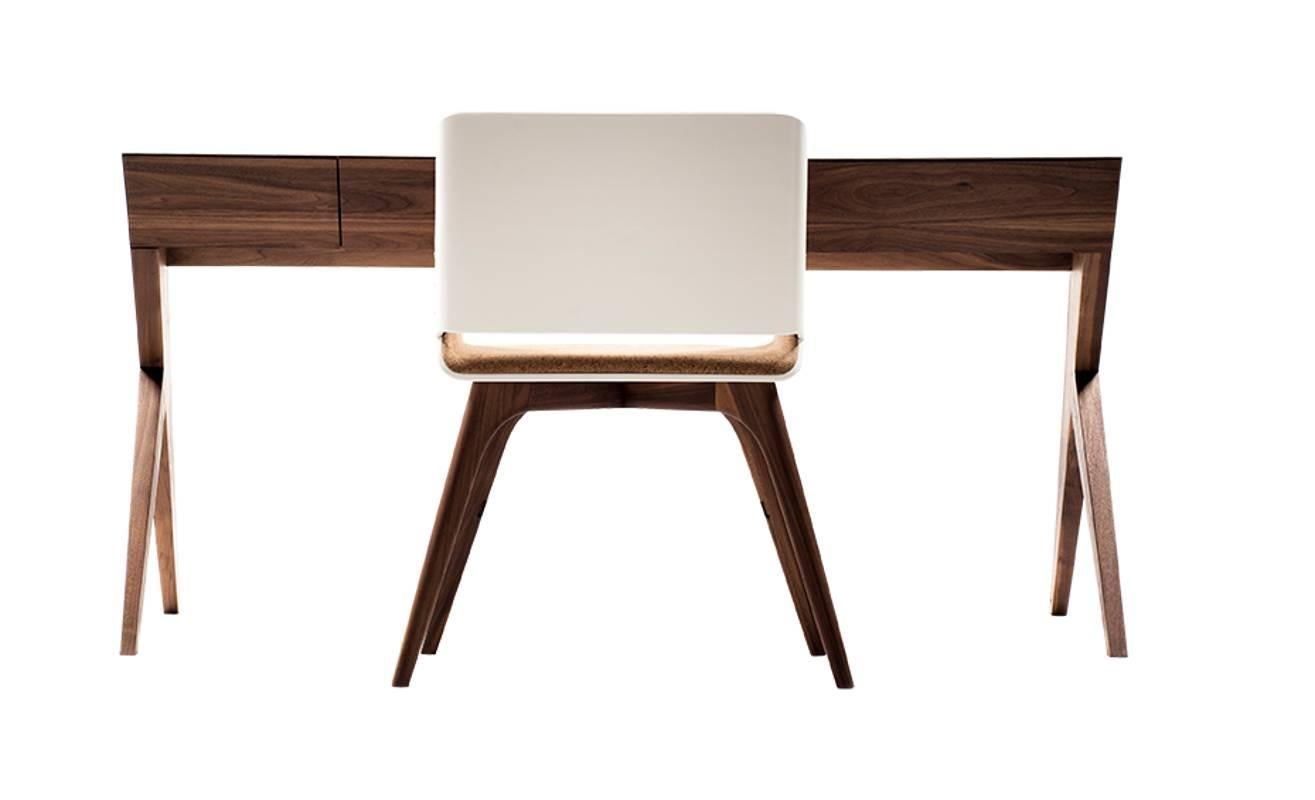 Schreibtisch „Locust“ aus Holz von Alexandre Caldas (21. Jahrhundert und zeitgenössisch) im Angebot