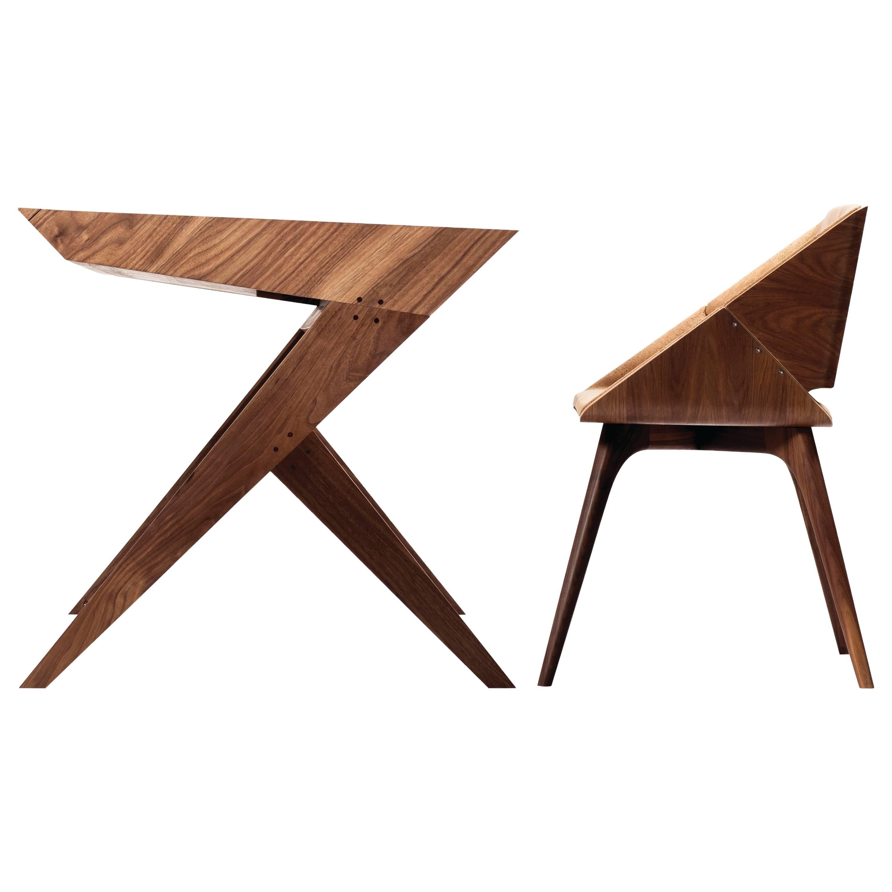 Schreibtisch „Locust“ aus Holz mit „Nest“-Stuhl von Alexandre Caldas im Angebot