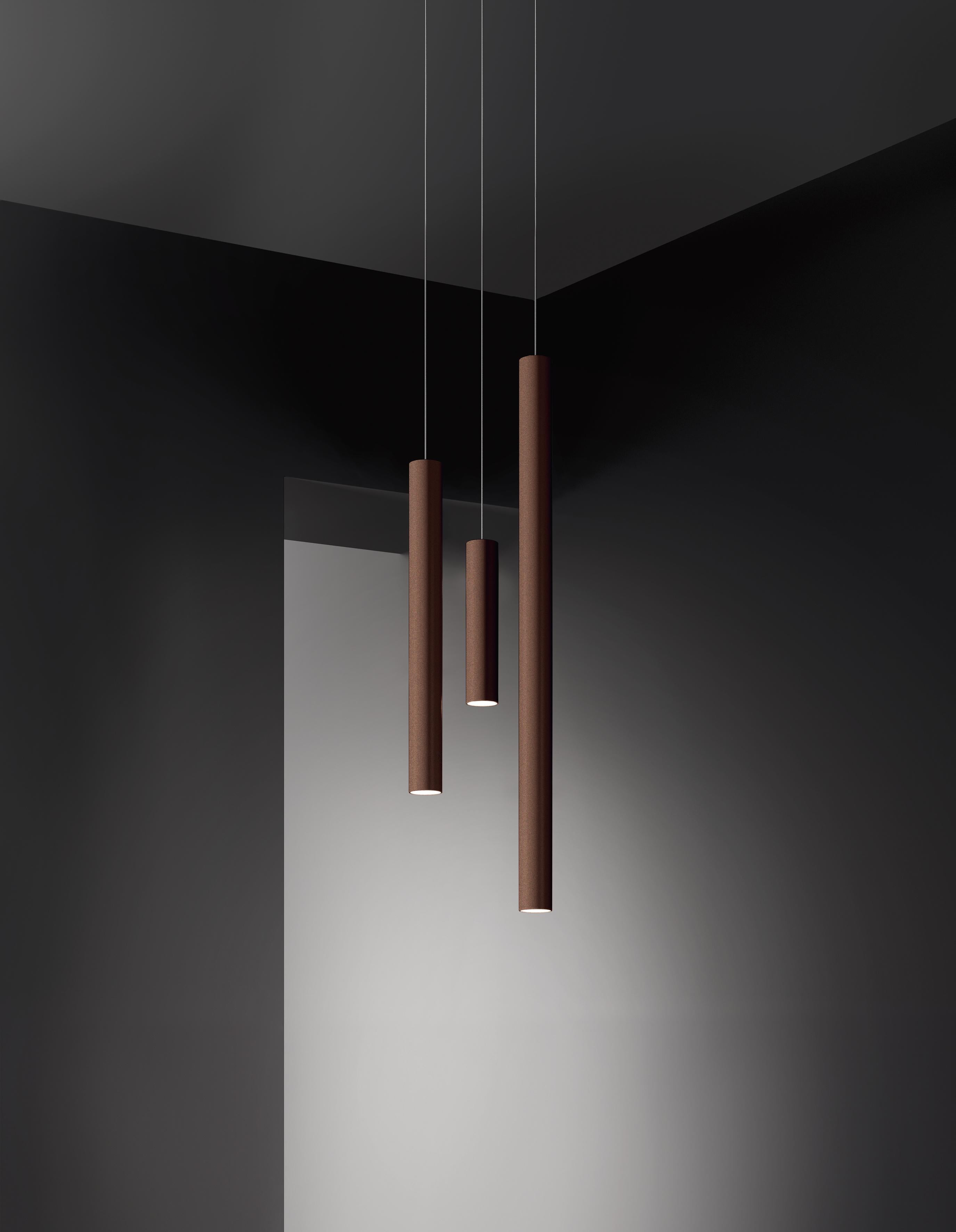 italien Grande lampe à suspension A-TUBE en bronze cuivré par Studio Italia Design en vente