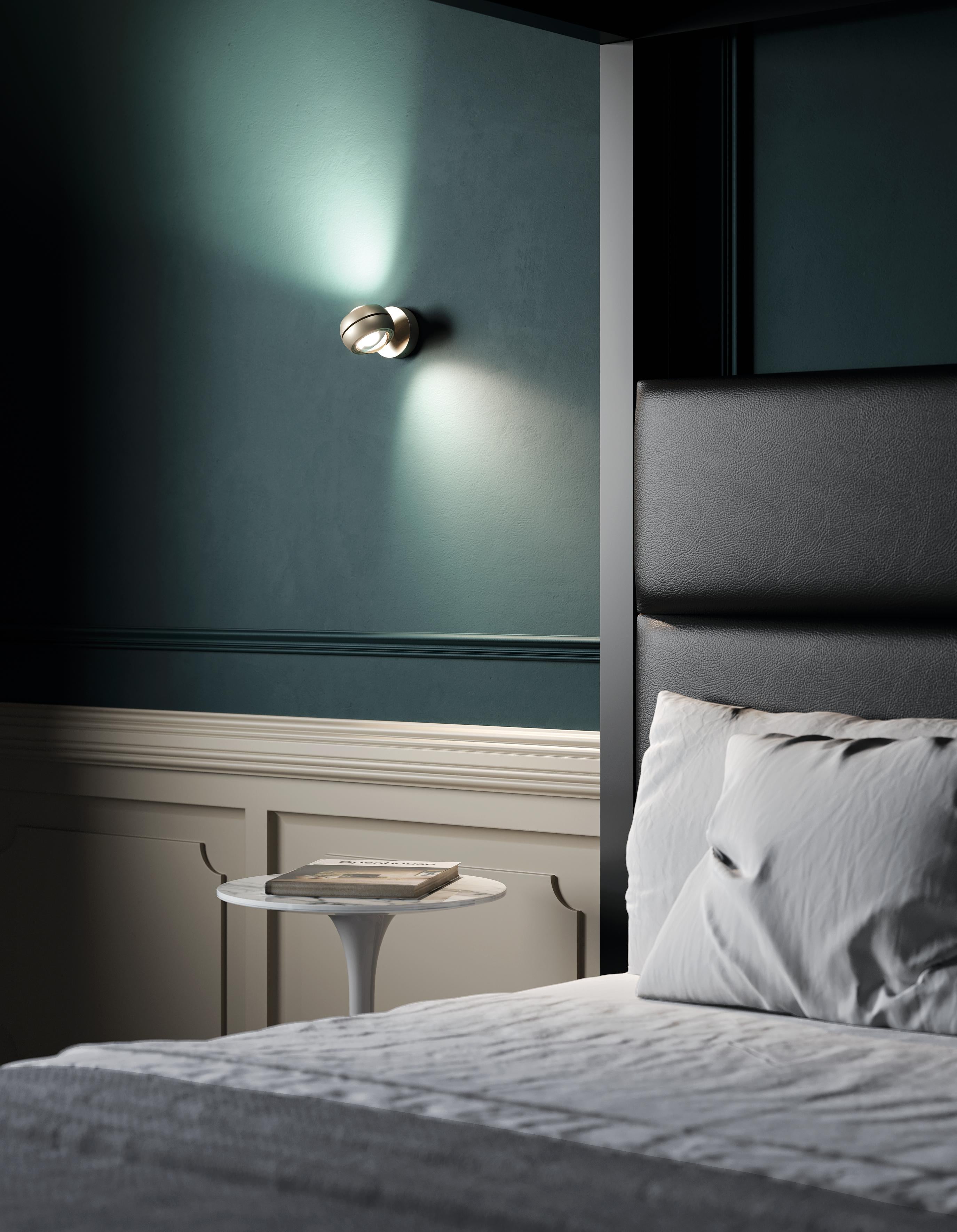 Un design forte e una tecnologia all'avanguardia si uniscono in questa famiglia di lampade caratterizzate da una lente convessa che proietta la luce LED dove è più necessaria o preferita, per un risultato davvero efficiente e personalizzato.