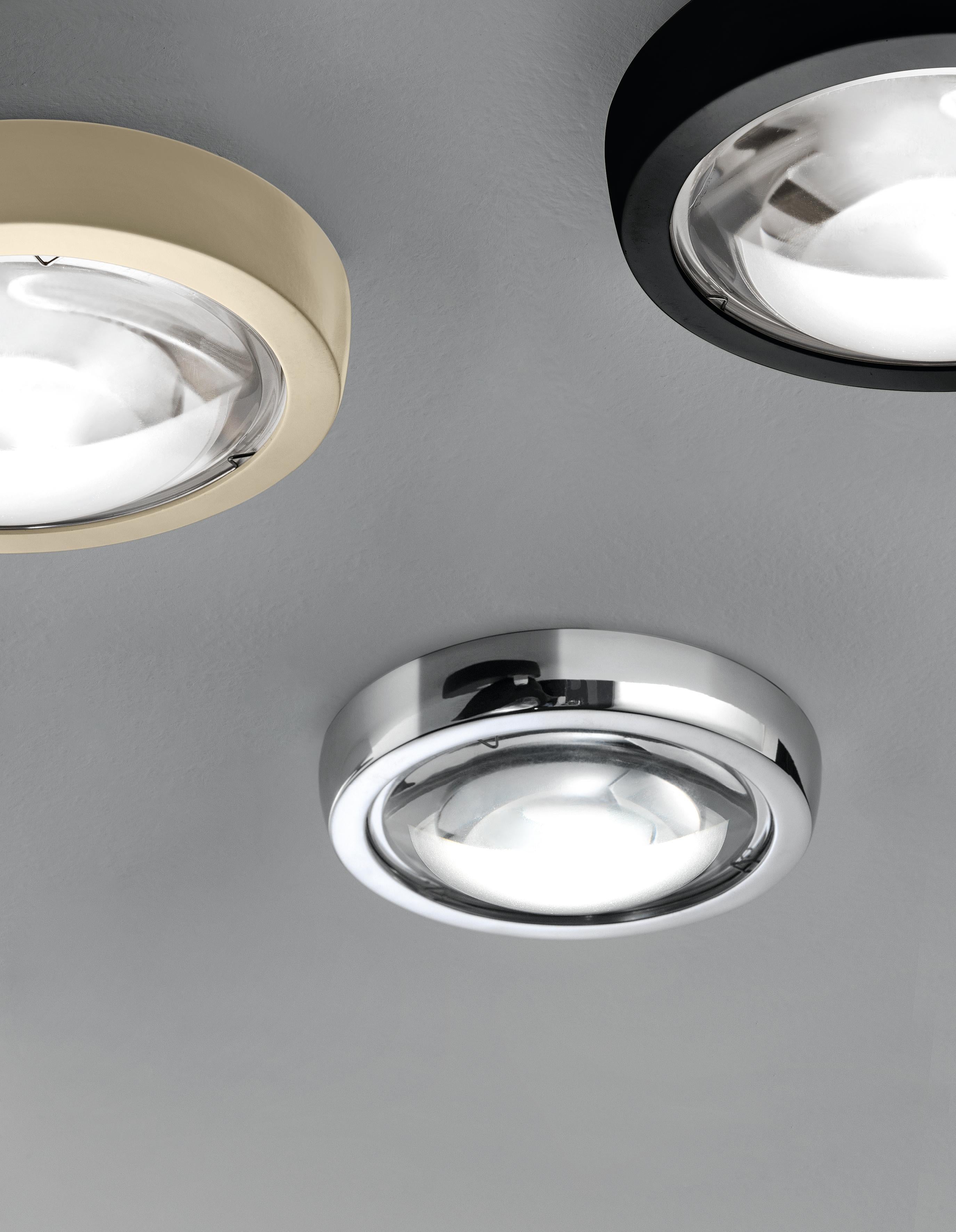 Strong design and leading-edge technology come together in this family of lamps characterised by a convex lens that projects the LED light wherever its needed or most preferred, for a truly efficient and personalised result. Versatile and dynamic,