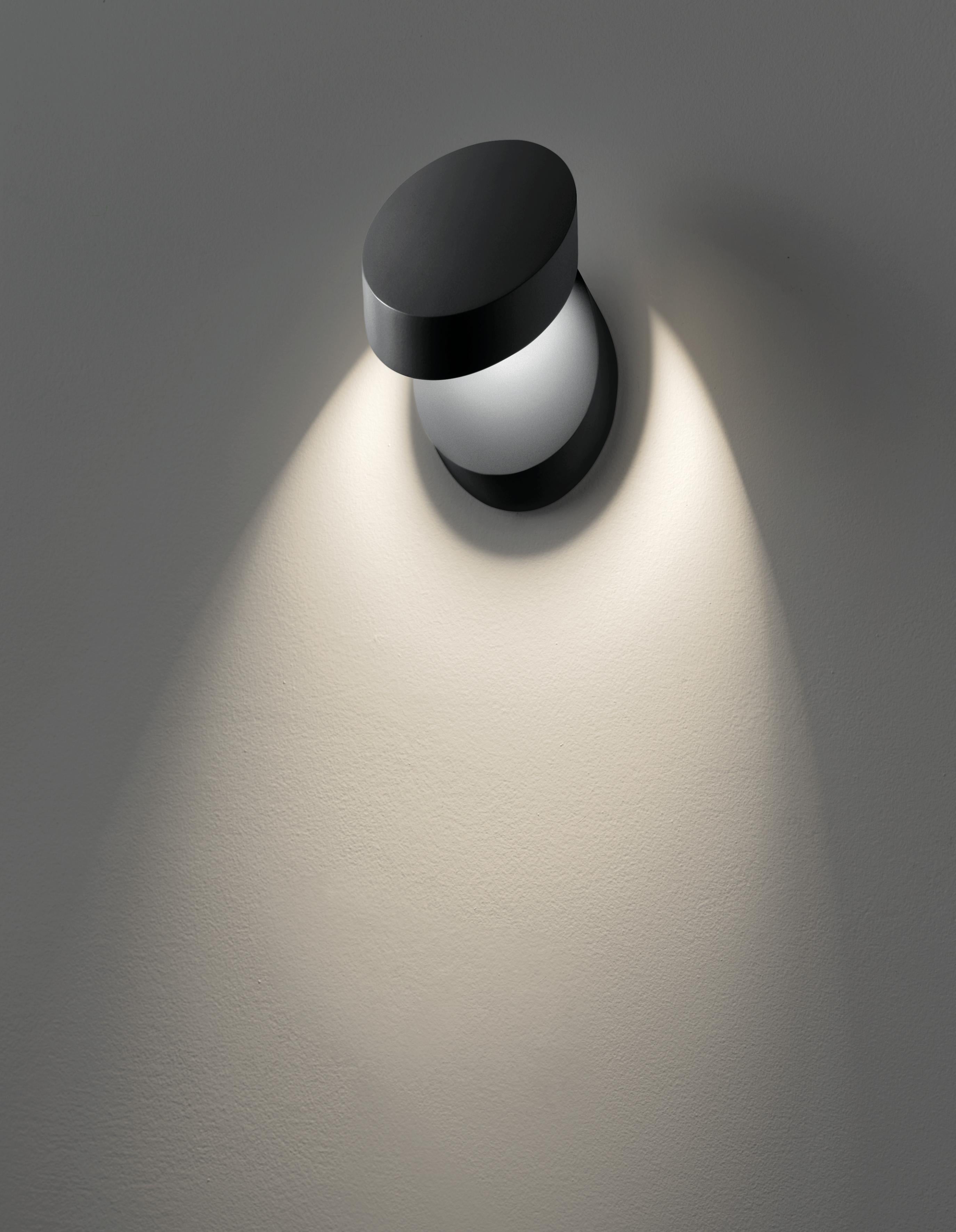 Metallo Lampada da parete a soffitto Lodes PIN-UP in nero opaco di Andrea Tosetto in vendita