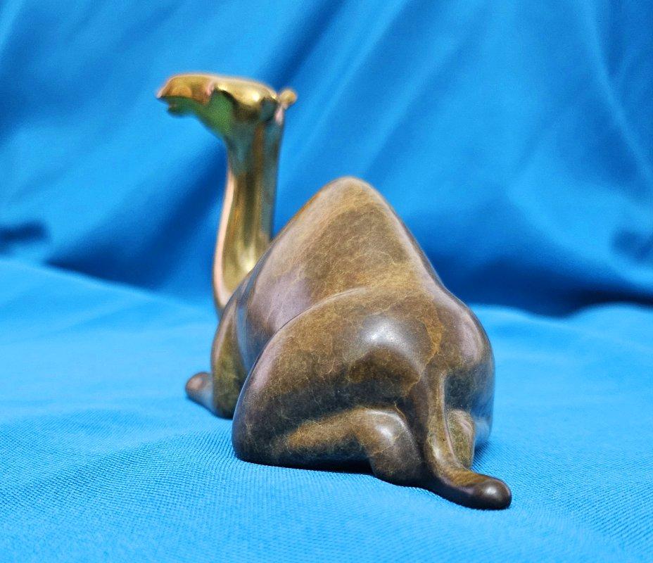 Scultura di cammello in bronzo di Loet Vanderveen, firmata e numerata - VENDITA CHIUSA In condizioni buone in vendita a Warrenton, OR
