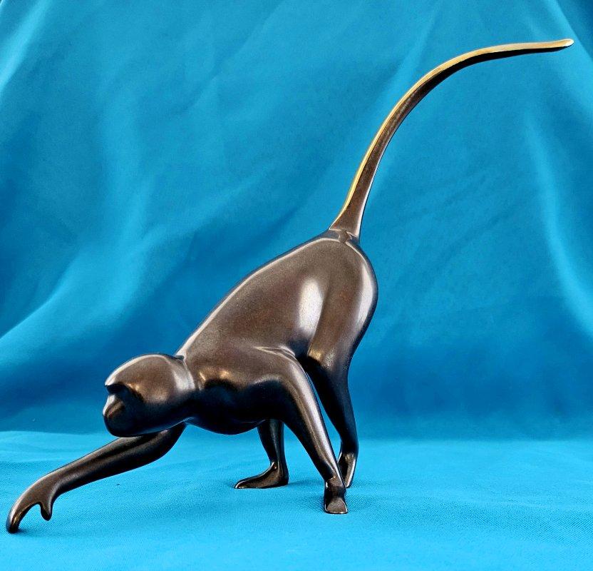 Scultura di scimmia in bronzo da 15 pollici di Loet Vanderveen, firmata e numerata 425/750 In condizioni buone in vendita a Warrenton, OR