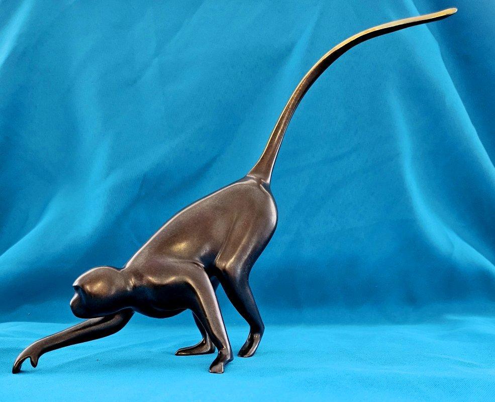 XX secolo Scultura di scimmia in bronzo da 15 pollici di Loet Vanderveen, firmata e numerata 425/750 in vendita