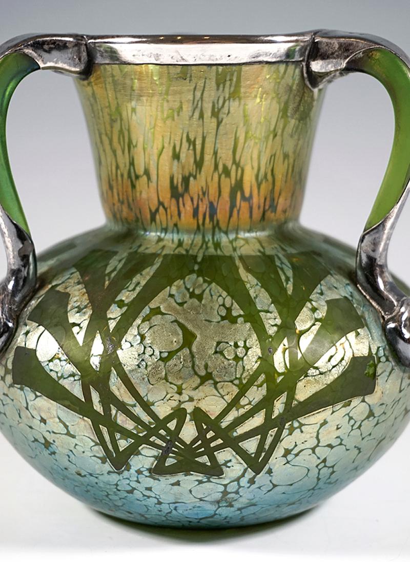 Late 19th Century Loetz Art Nouveau 3-Handles Vase Decor Crete Papillon, Austria-Hungary, Ca 1898 For Sale