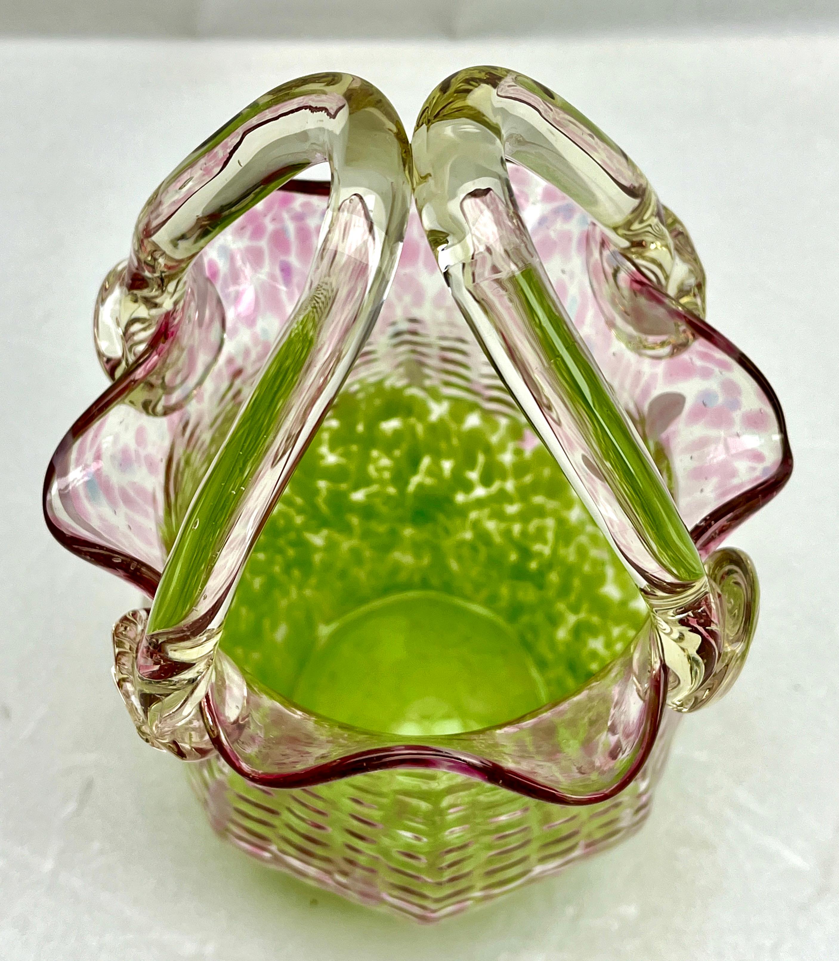 Hand-Crafted Loetz Art Nouveau Basket Whit Details of Irradiated Glass, 1930s For Sale