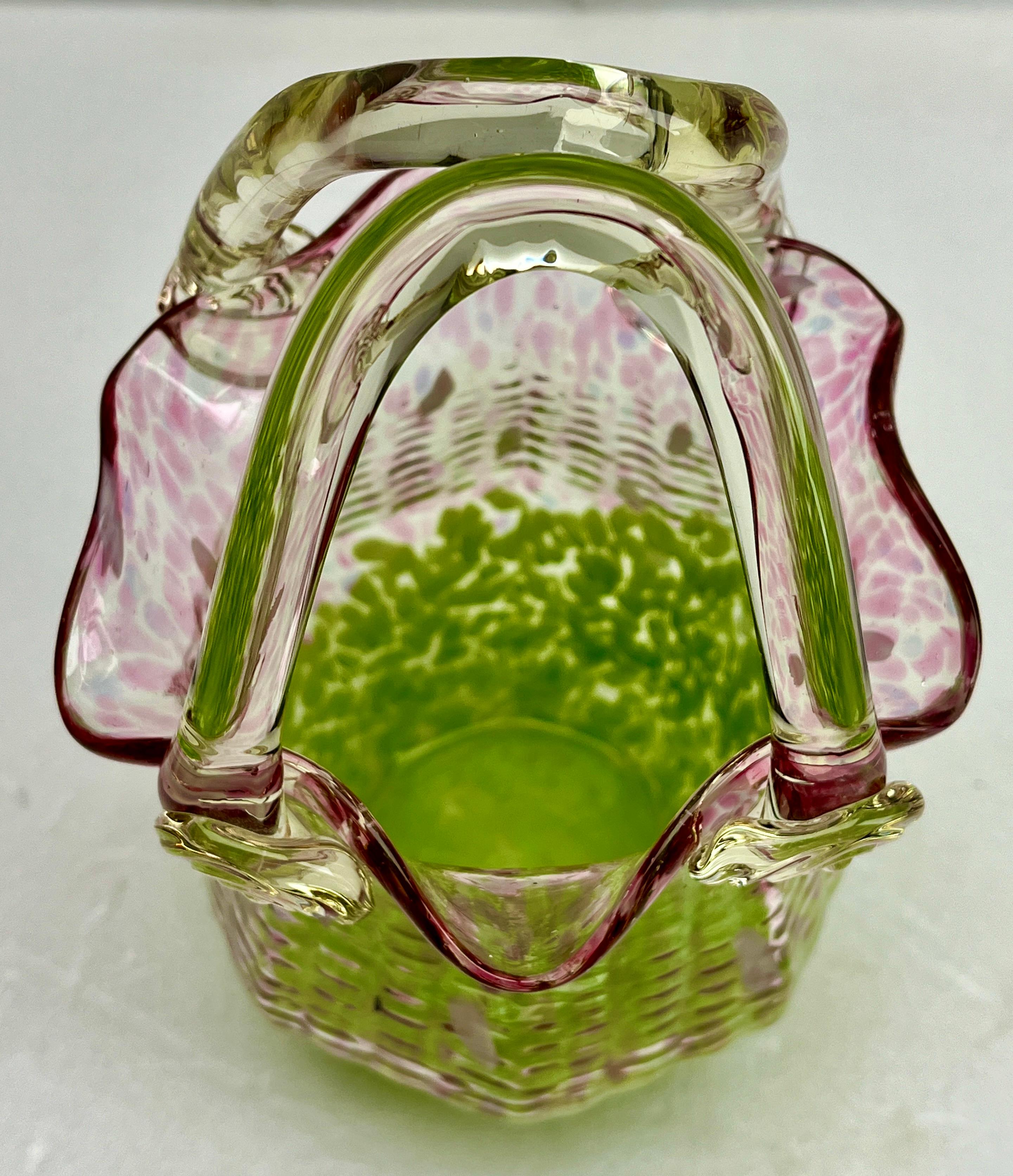 Art Glass Loetz Art Nouveau Basket Whit Details of Irradiated Glass, 1930s For Sale