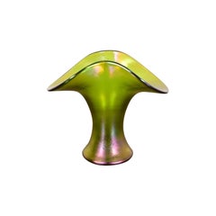 Loetz Art Nouveau Creta Glatt Iridescent Art Glass Vase, Circa 1900
