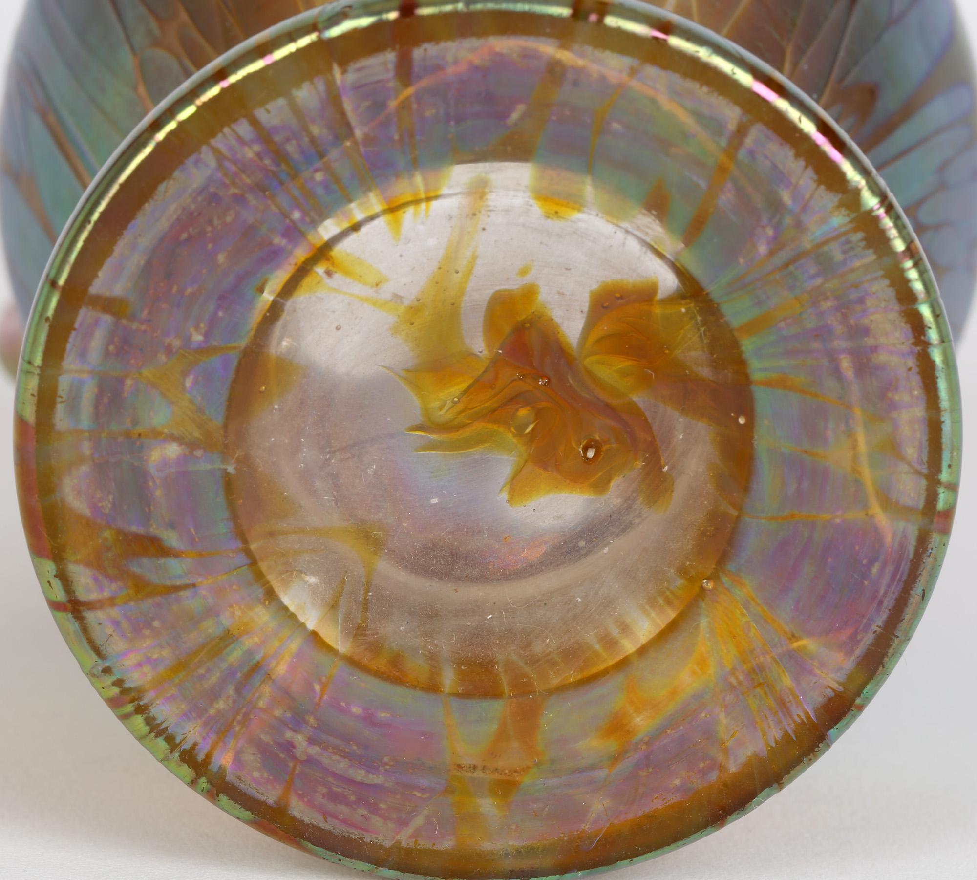 Loetz vase Art Nouveau en verre d'art irisé Phaenomen à quatre poignées en vente 7