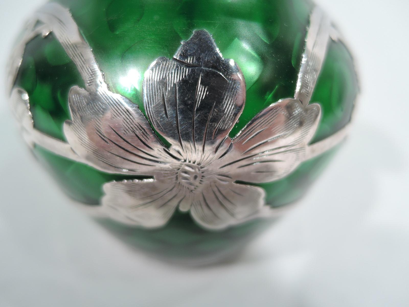 Loetz Art Nouveau Green Quilted Silver Overlay Bud Vase by La Pierre In Excellent Condition In New York, NY