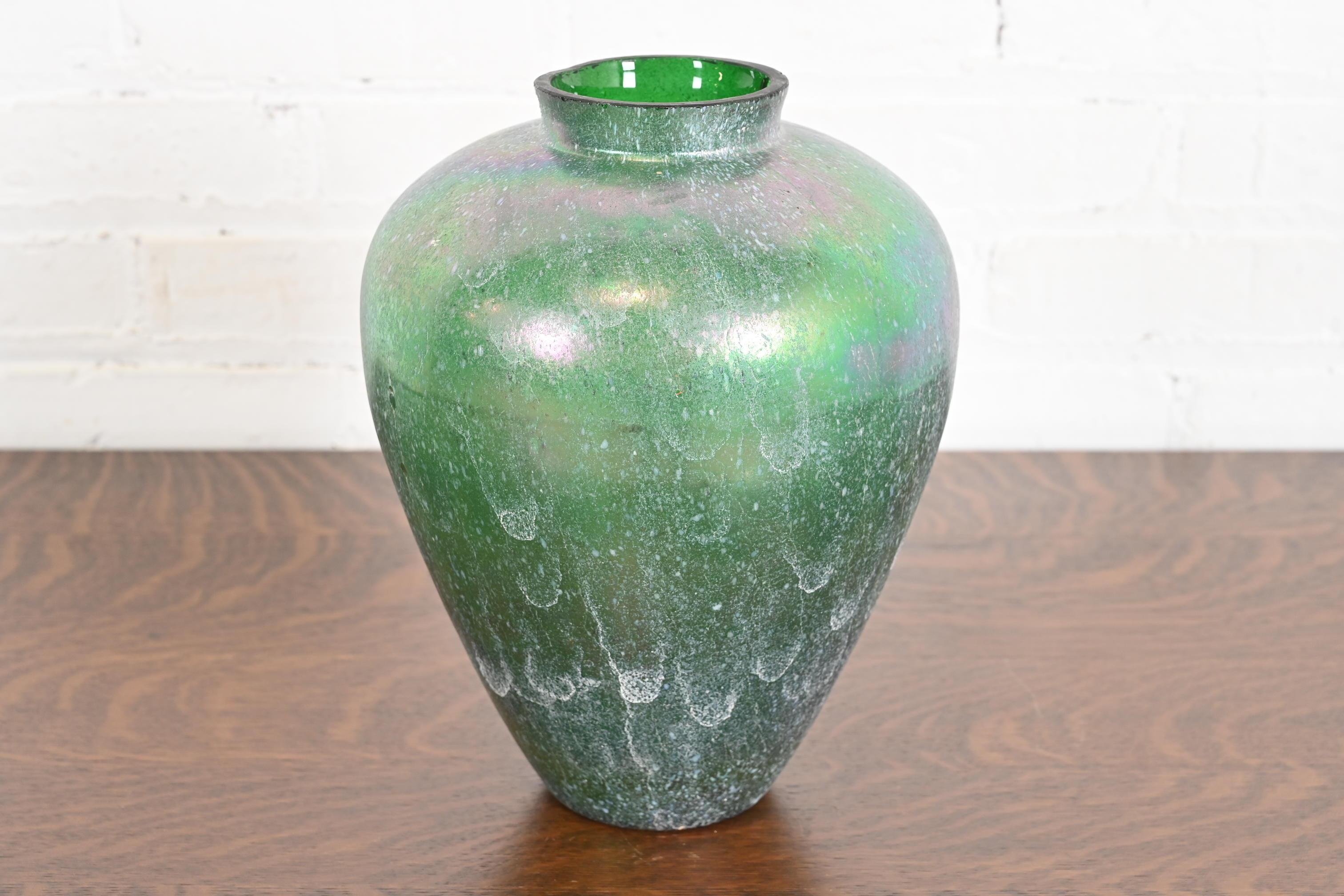 Loetz Jugendstil-Vase aus schillerndem Kunstglas, Loetz (Art nouveau) im Angebot