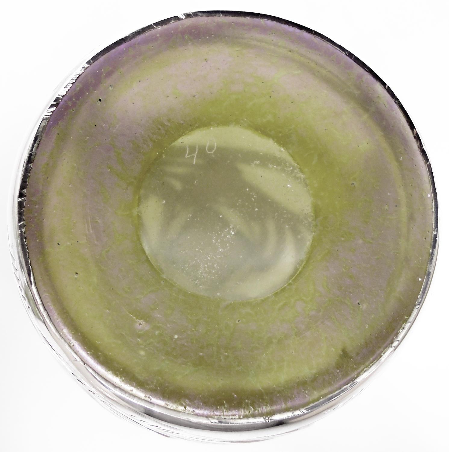 Vaso Loetz Art Nouveau Iridescente con sovrapposizione di Alvin Silver in vendita 4