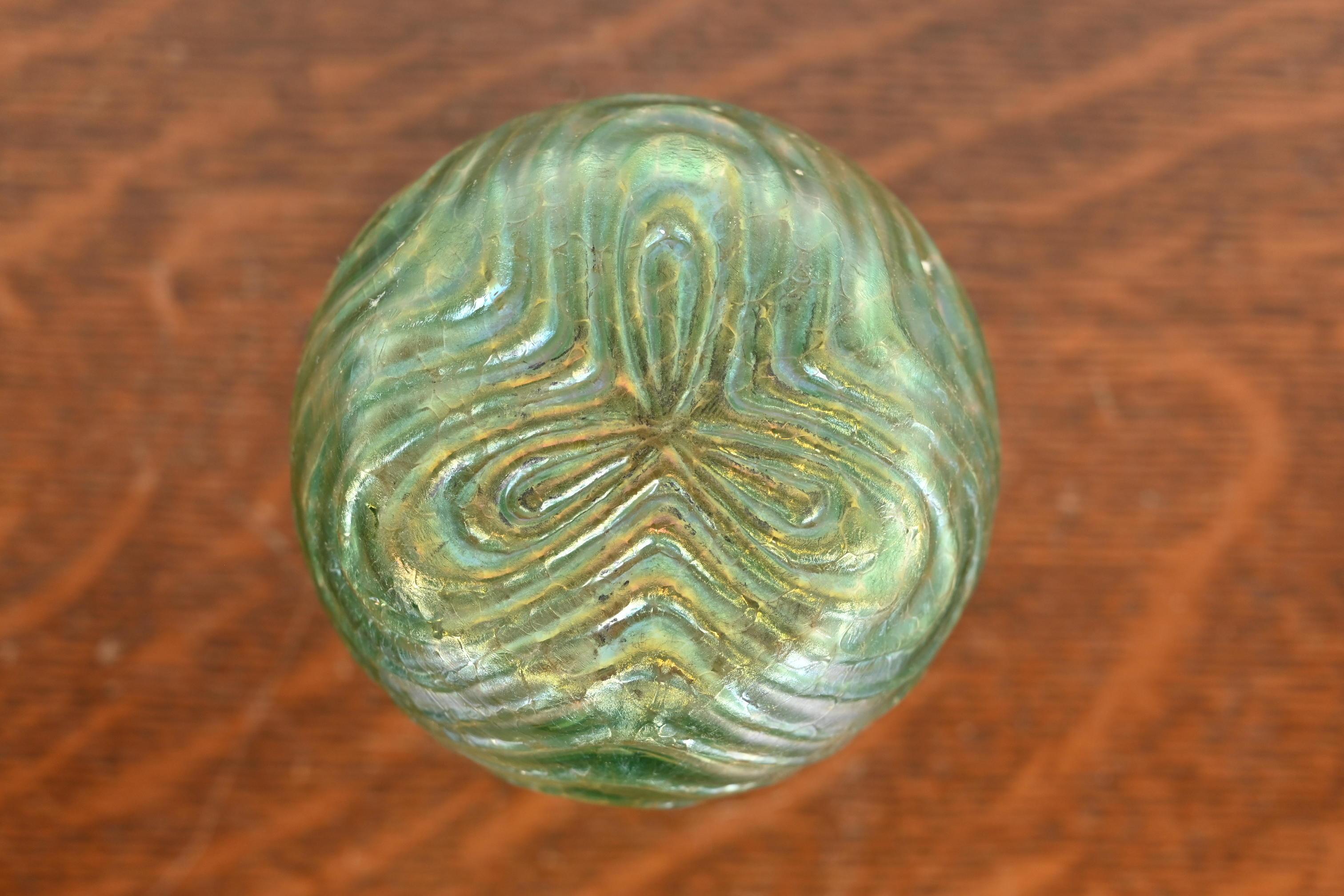Loetz Art Nouveau Oceanik Iridescent Art Glass Vase For Sale 3