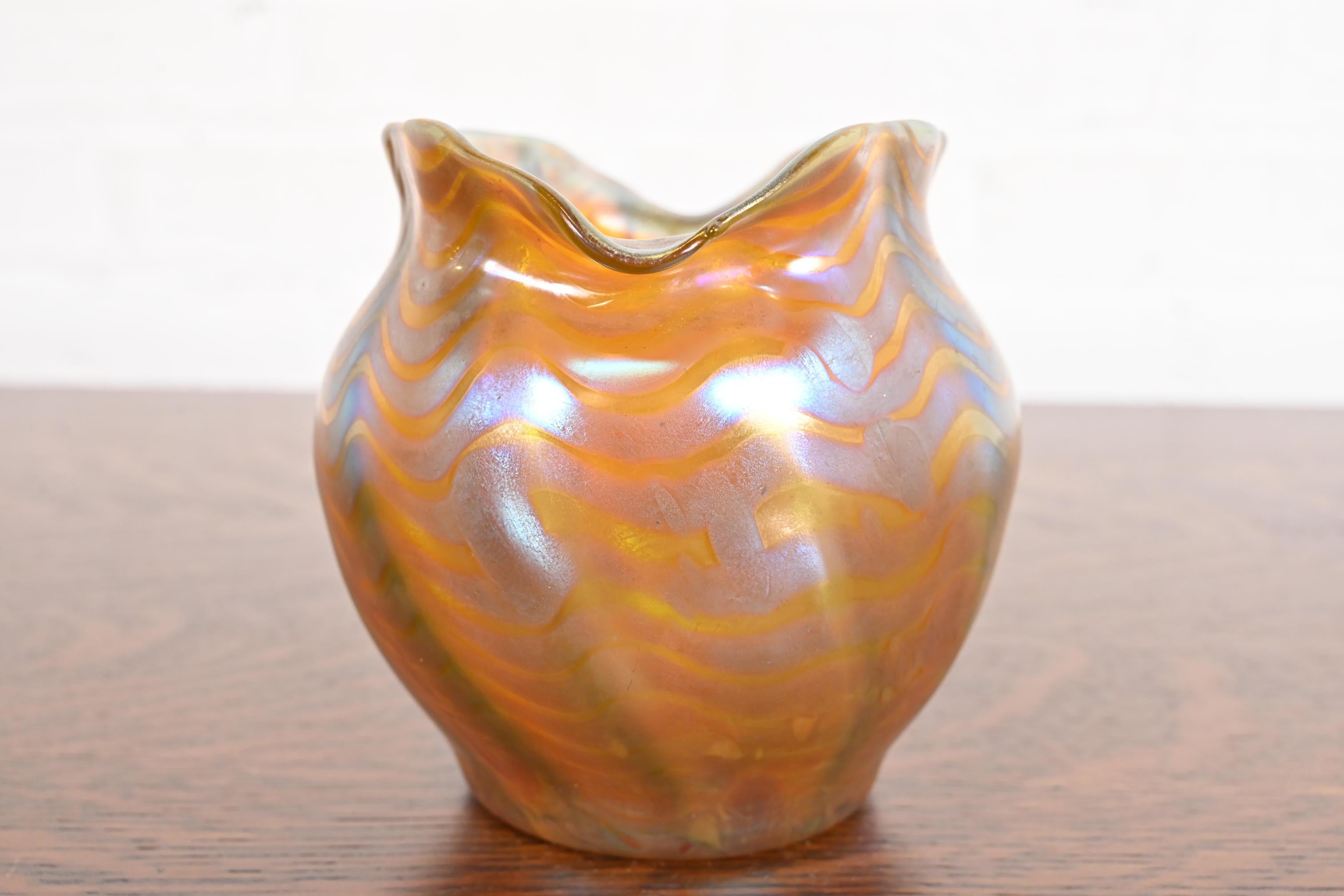 Loetz Jugendstil Phenomenon Gre Crete schillernde Kunstglasvase, Loetz im Angebot 3