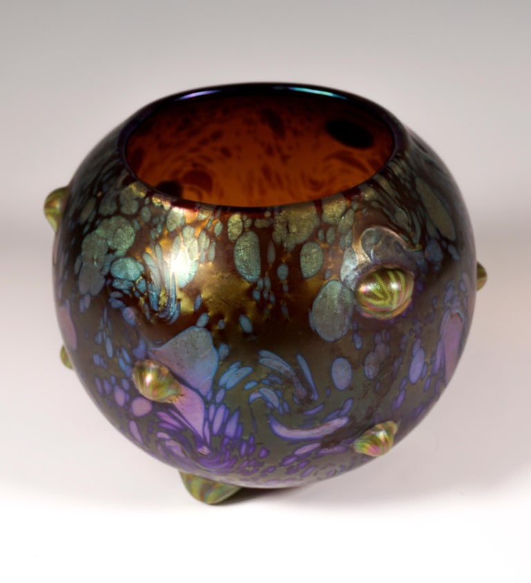 Hand-Crafted Loetz Art Nouveau Spherical Vase Phenomenon Genre 7766, Austria, circa 1904 For Sale