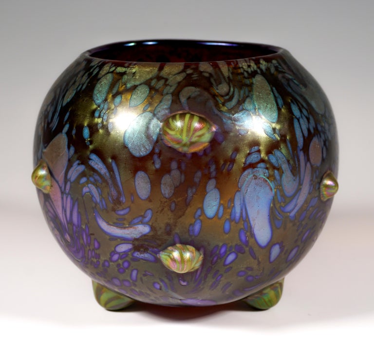 Loetz Art Nouveau Spherical Vase Phenomenon Genre 7766, Austria, circa 1904 In Good Condition For Sale In Vienna, AT