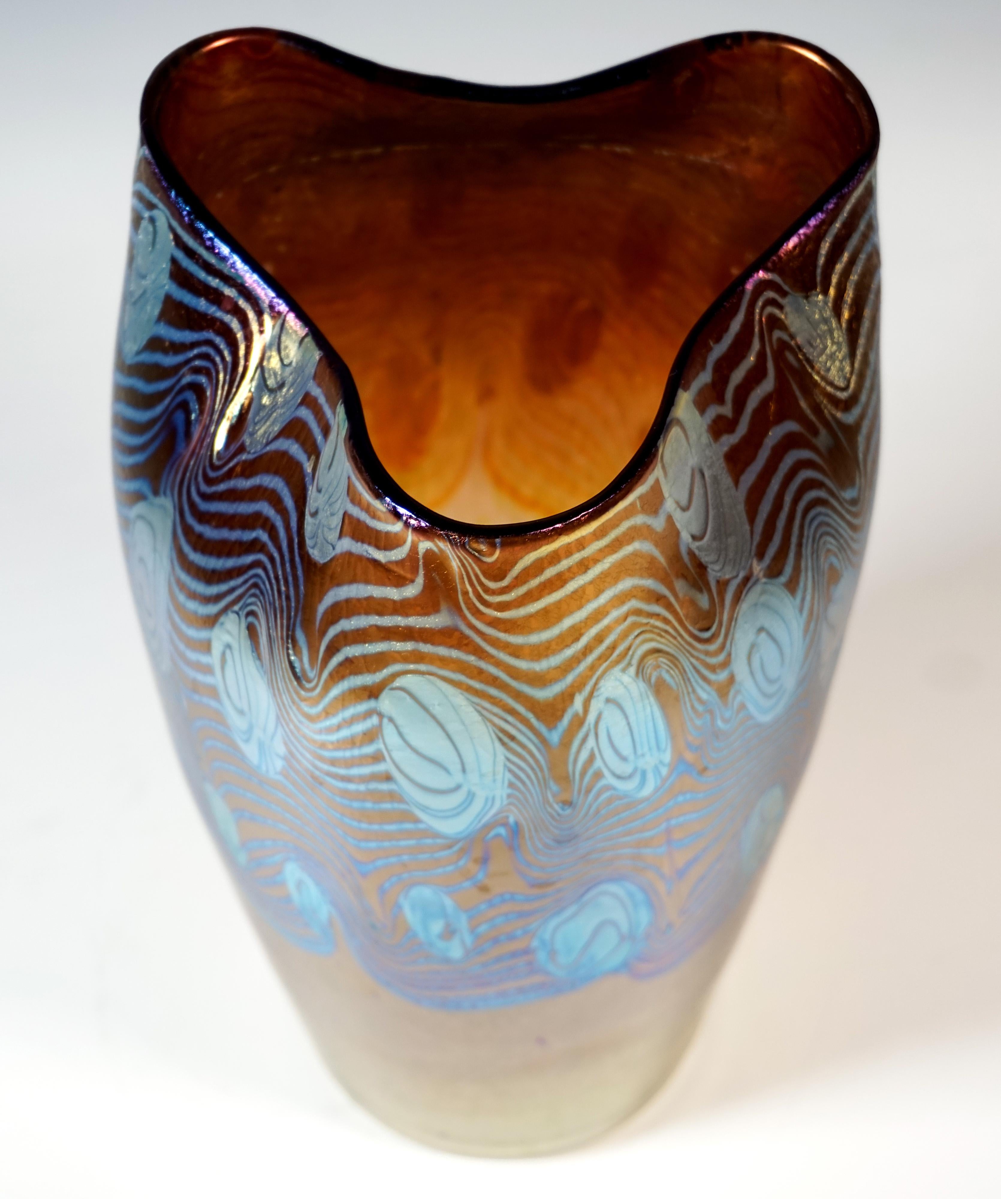 Loetz Art Nouveau Vase, 'Argus', Phenomenon Gre 2/351, Austria-Hungary, Ca 1902 In Good Condition For Sale In Vienna, AT