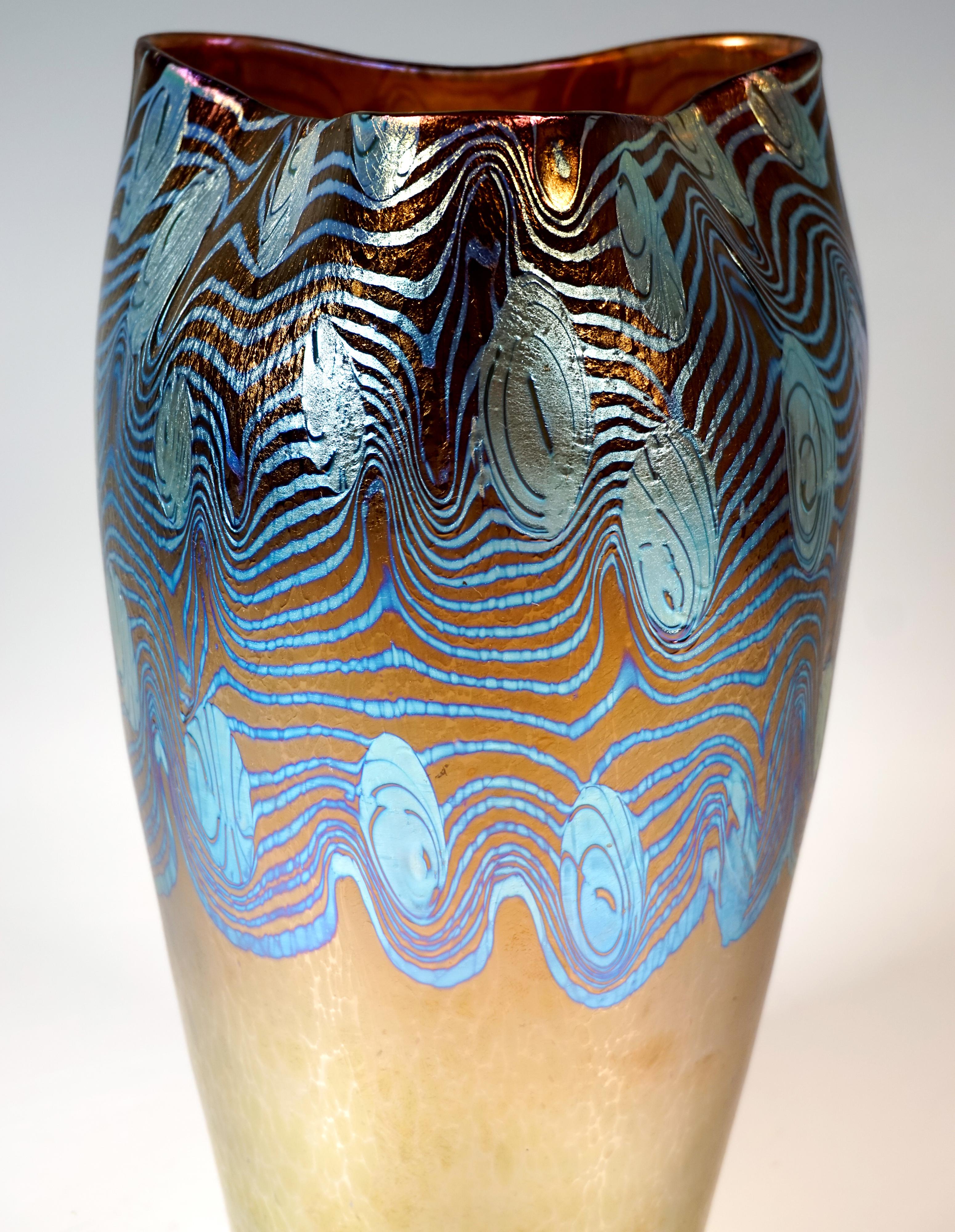 Early 20th Century Loetz Art Nouveau Vase, 'Argus', Phenomenon Gre 2/351, Austria-Hungary, Ca 1902 For Sale