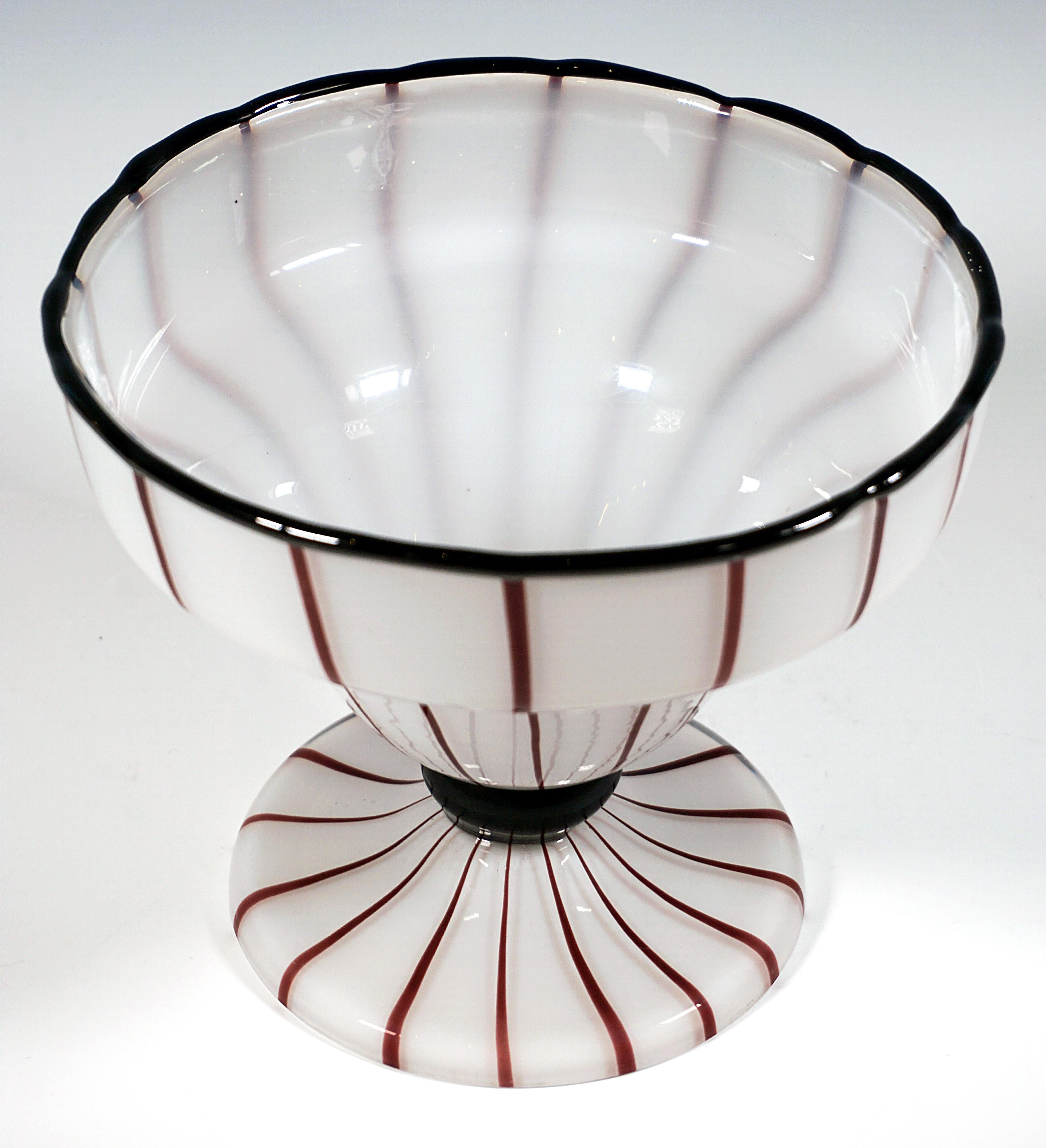 Austrian Loetz Art Nouveau Tango Vase, Execution 157 Opal-Black-Brown, Vienna ca 1914