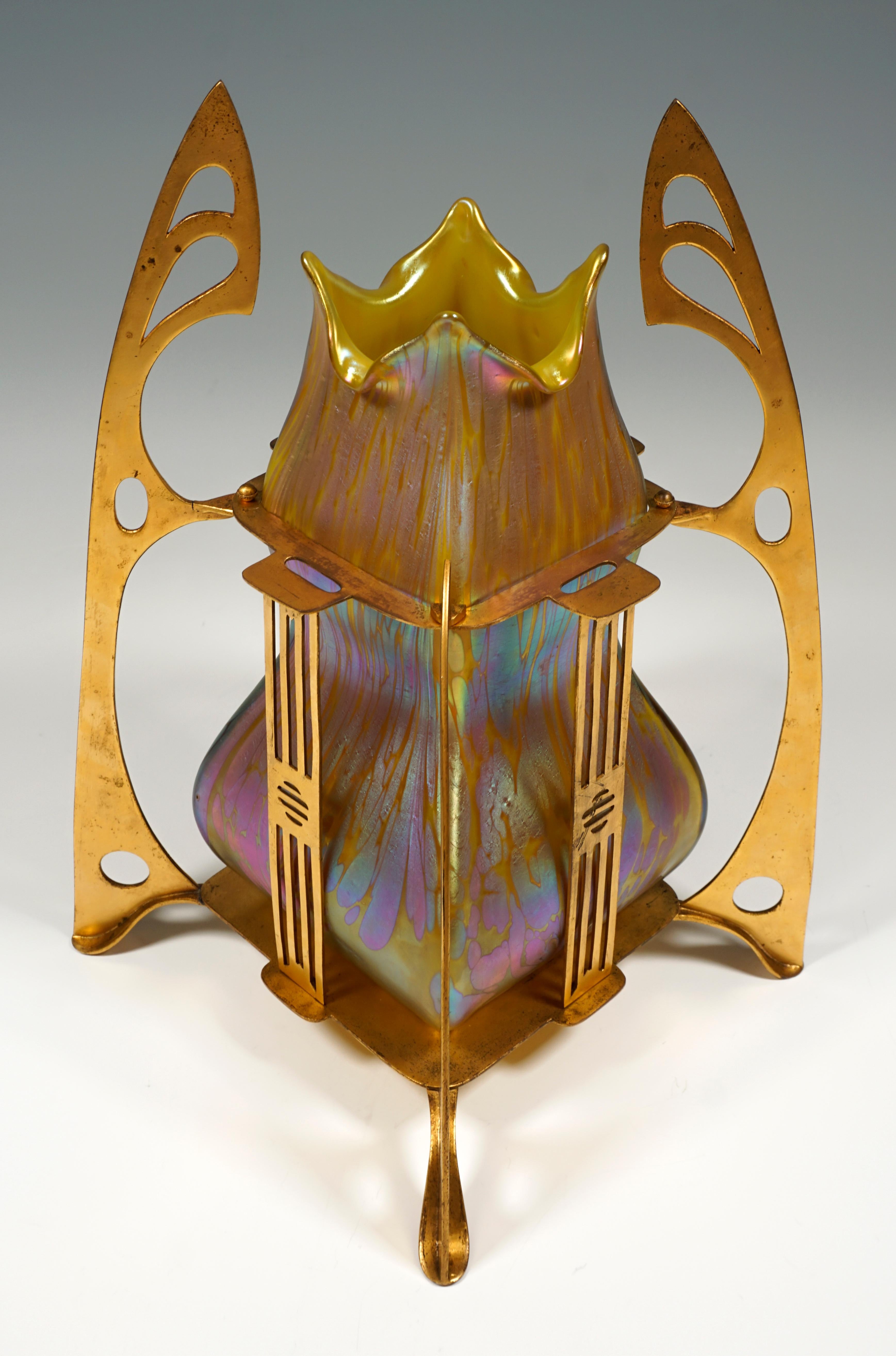 Loetz Art Nouveau Vase Metallic Yellow Medici In Metal Mount, Austria ca 1902 For Sale 2