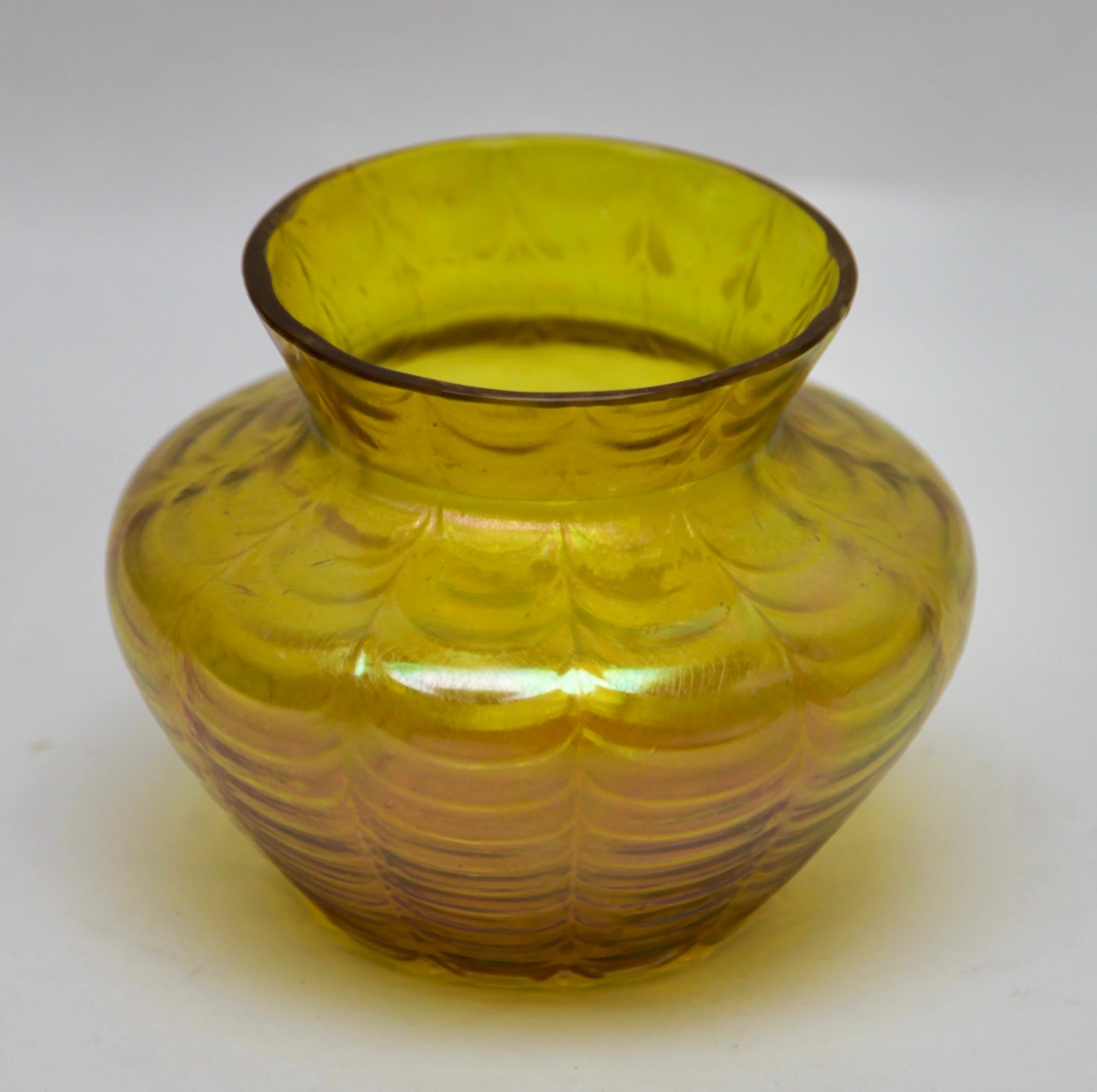 Hand-Crafted Loetz Art Nouveau vase whit Details of Irradiated glass 1900s For Sale