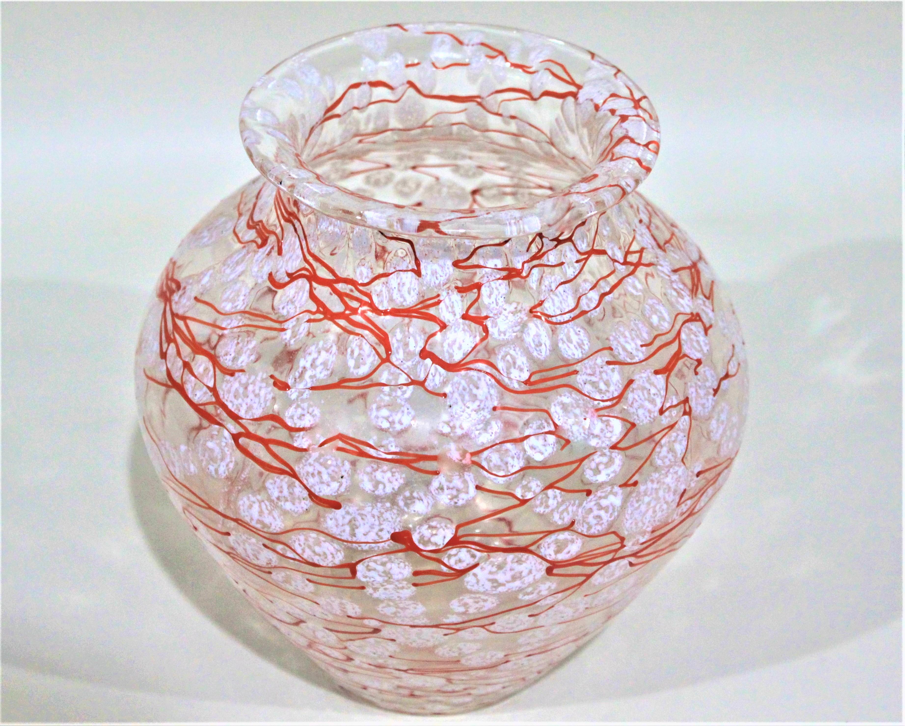 Loetz Ausfuelrung C. Schneelflocken Art Glass Snowflakes Vase In Good Condition In Hamilton, Ontario
