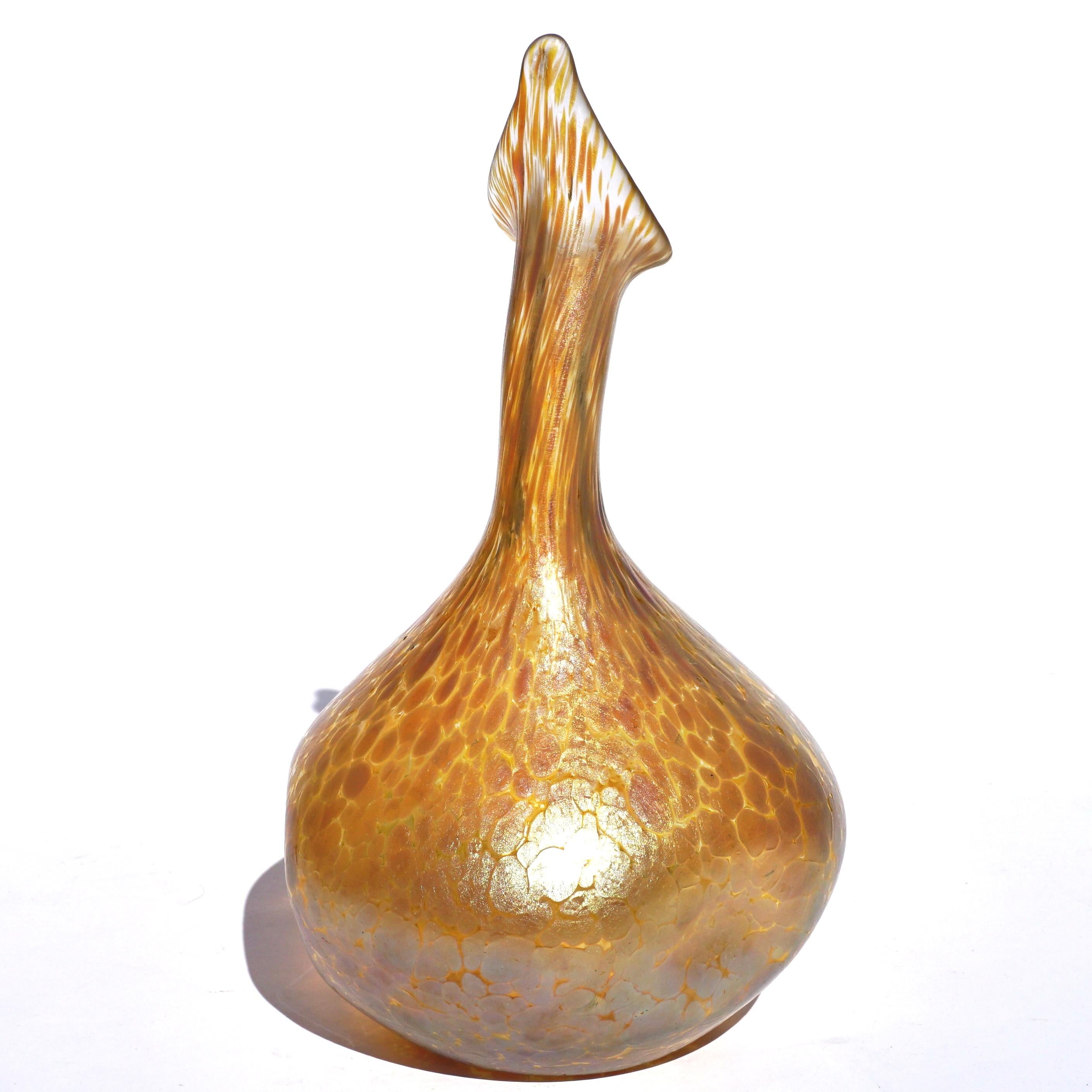 Loetz Candia Papillon Art Nouveau Vase In Excellent Condition For Sale In Dallas, TX