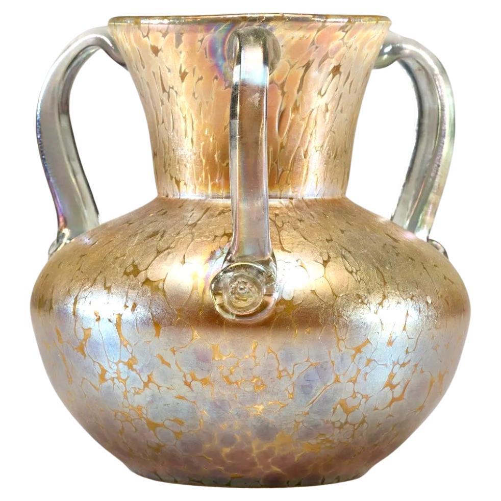 Loetz Candia Papillon Vase mit drei Henkeln