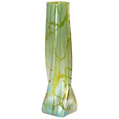 Loetz Creta Pampas Iridescent Glass Vase, circa 1900