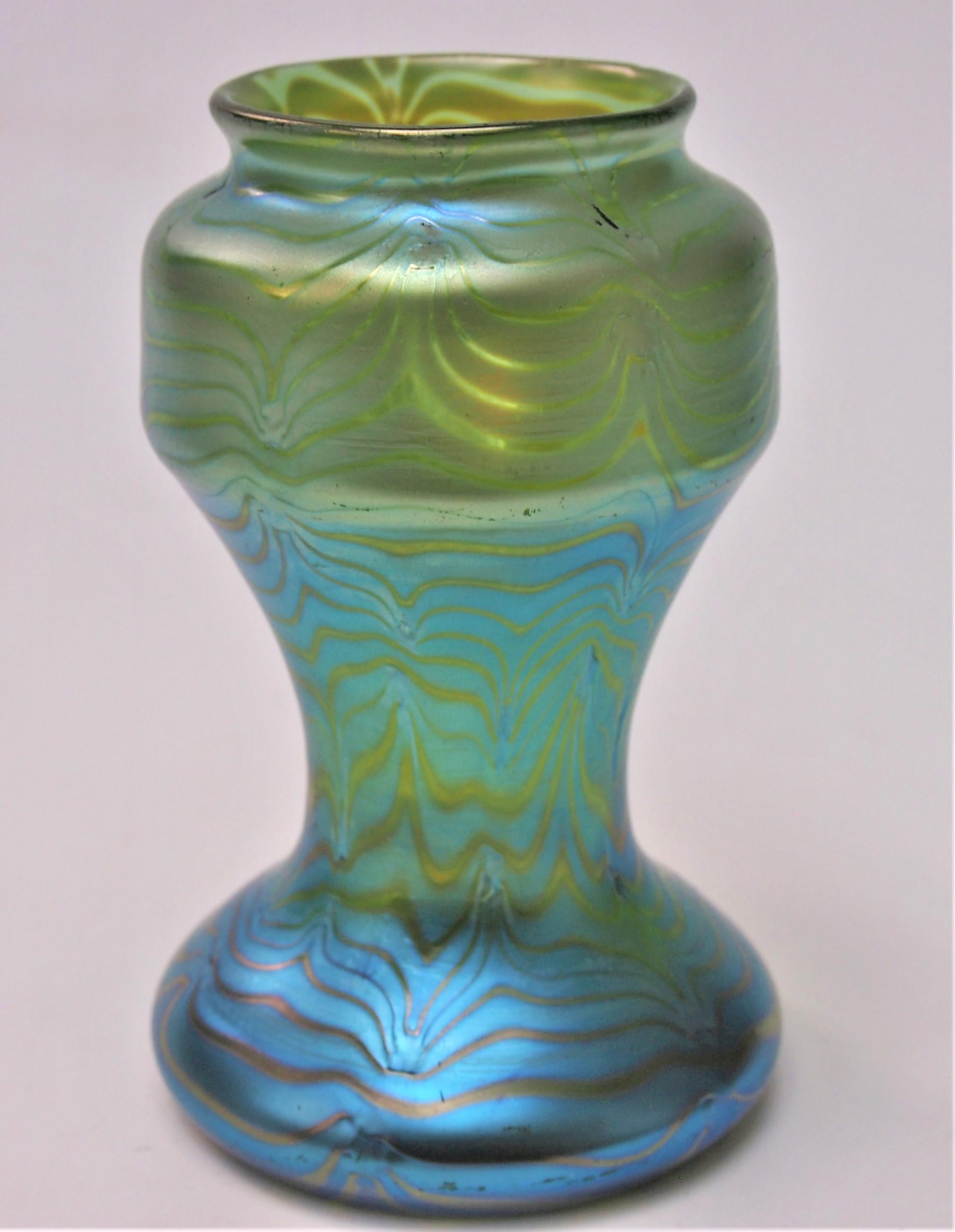 Art Nouveau Loetz Crete Phaenomen 85/3780 glass vase made exclusively for Bacalowitz c1902 For Sale