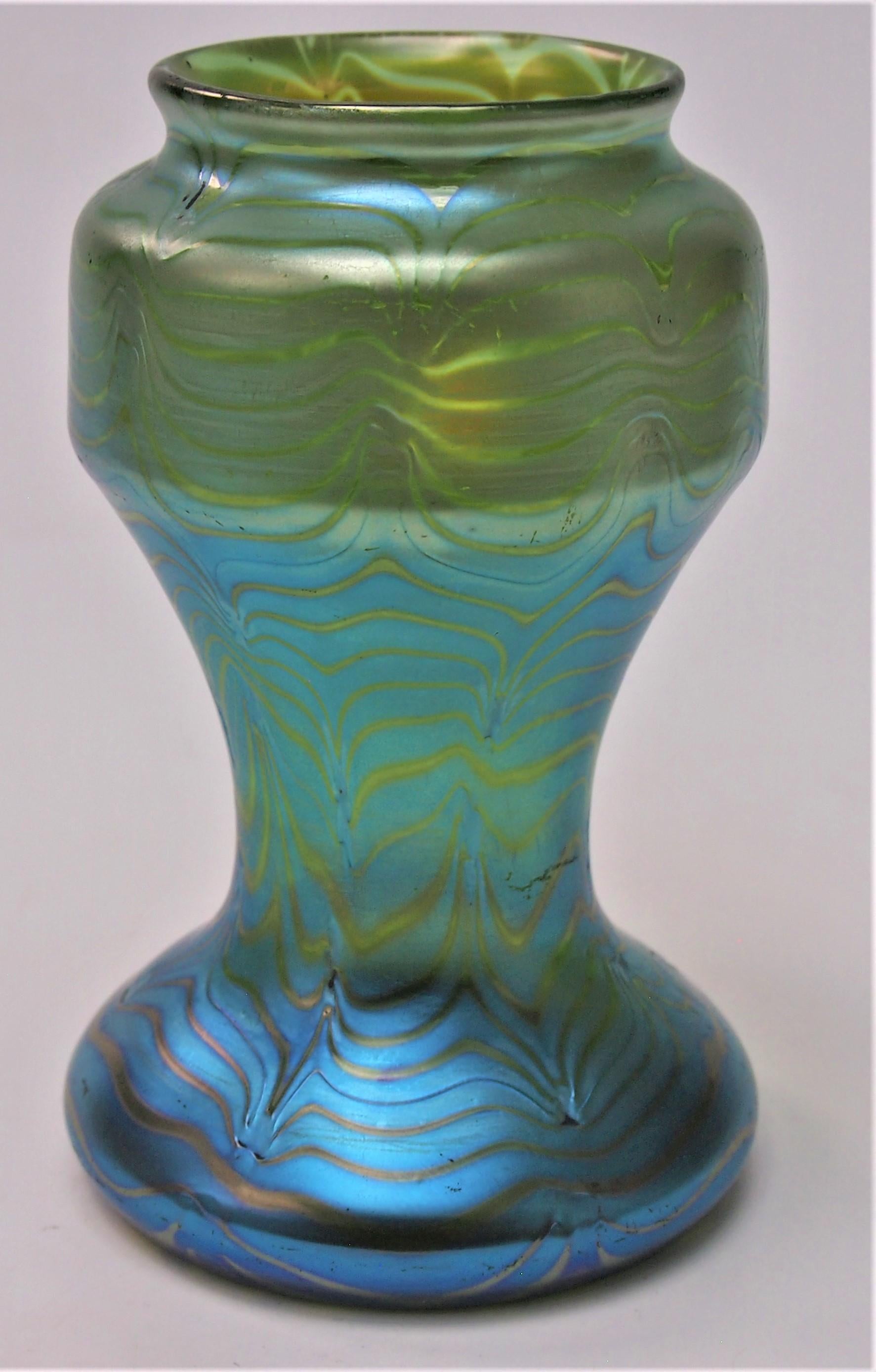 Czech Loetz Crete Phaenomen 85/3780 glass vase made exclusively for Bacalowitz c1902 For Sale