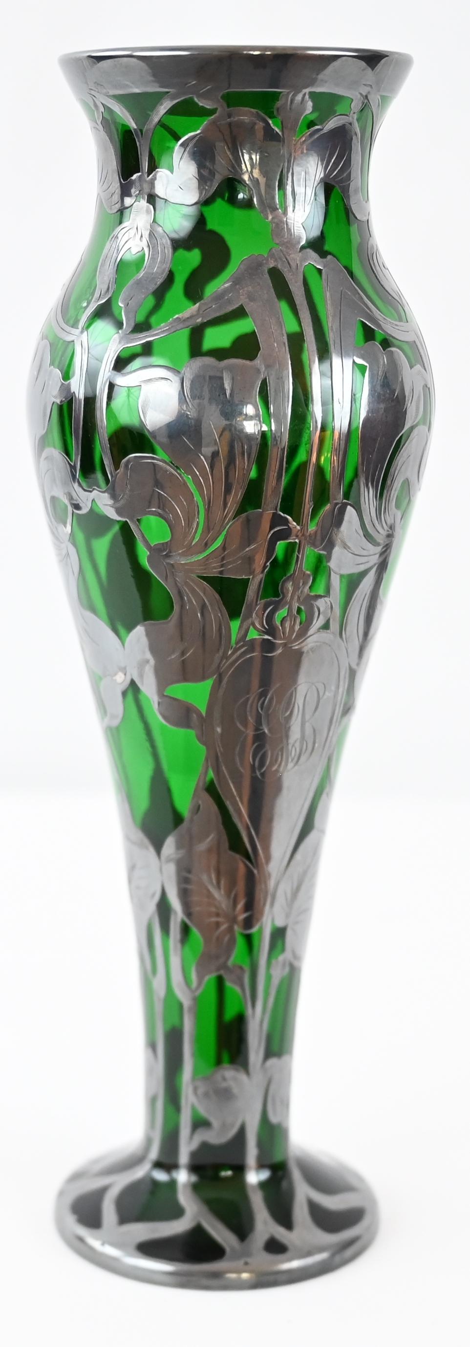 Loetz Glasvase „Titania“ im Jugendstil mit grünem Silberüberzug (Art nouveau) im Angebot