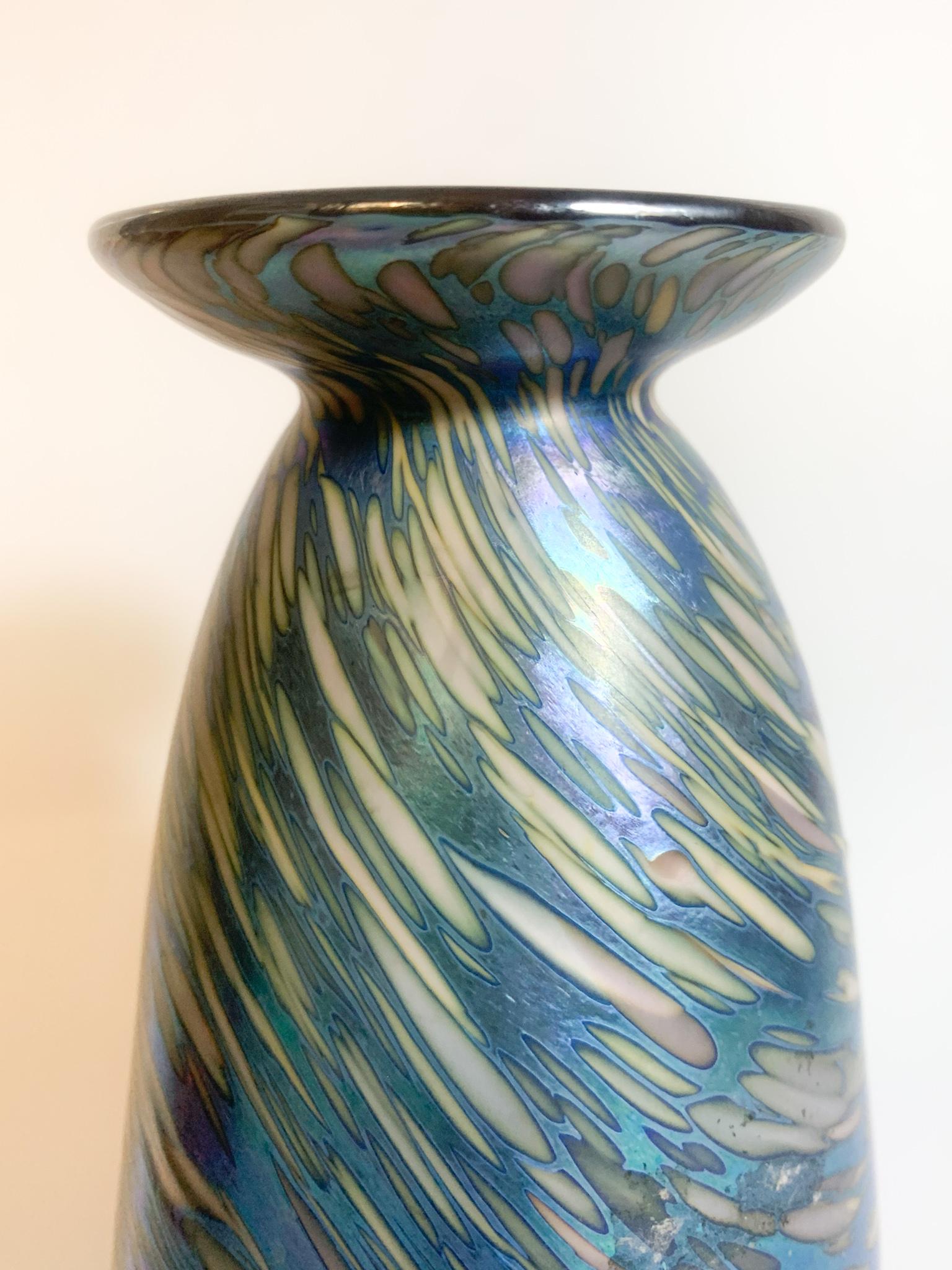 Loetz Glass Vase aus mehrfarbig schillerndem Glas aus den 1940er Jahren im Angebot 1