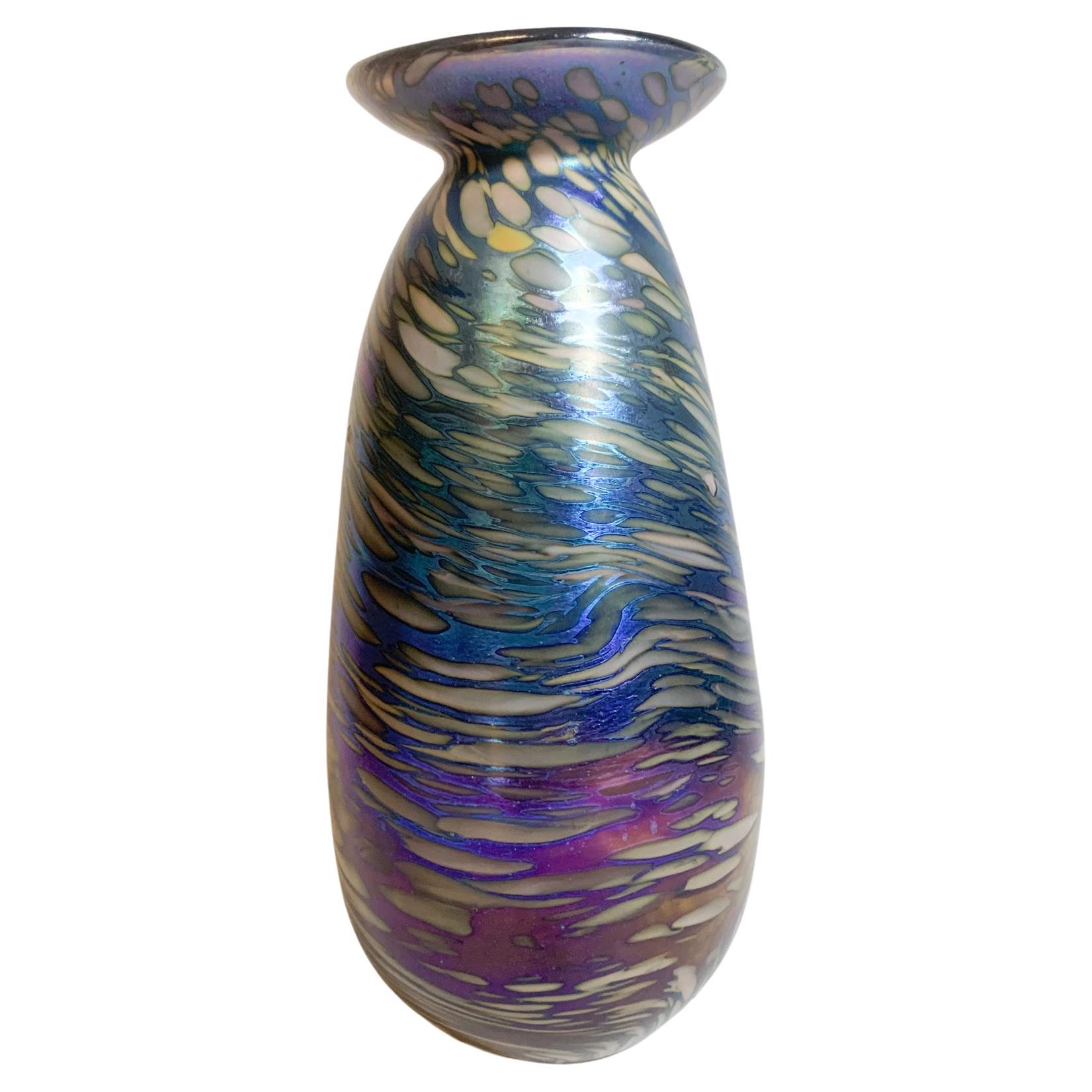 Loetz Glass Vase aus mehrfarbig schillerndem Glas aus den 1940er Jahren im Angebot