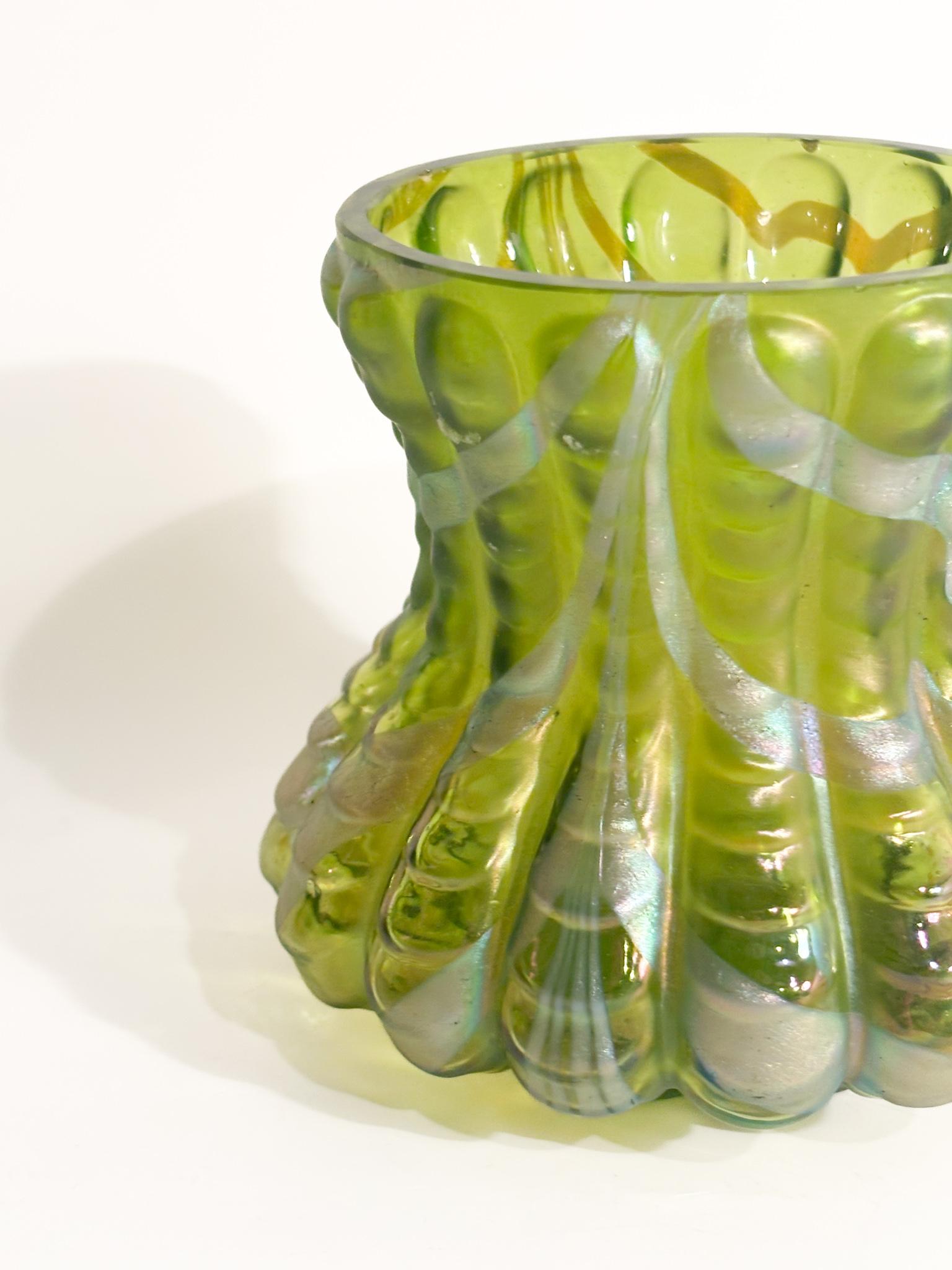 Loetz Green and Iridescent Silver Glass Vase 1950s In condizioni buone in vendita a Milano, MI