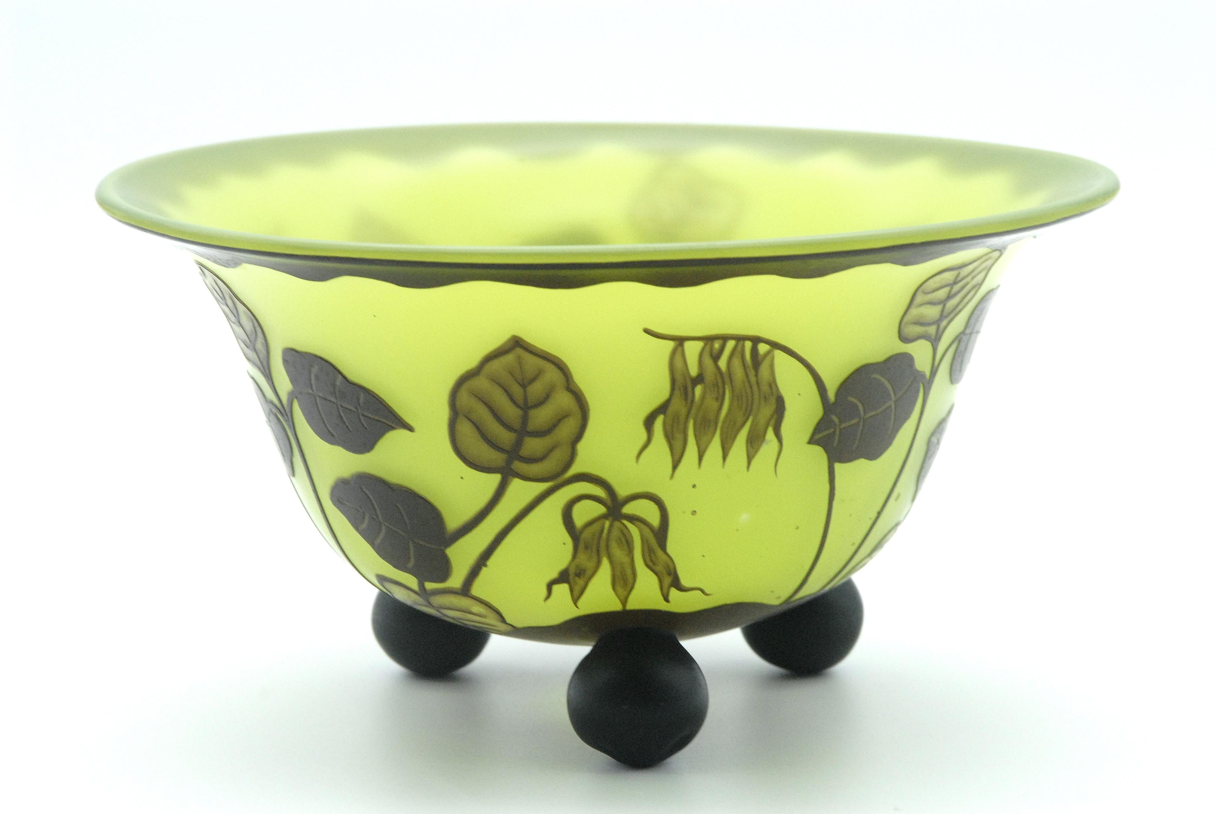 Austrian Loetz Green Cameo Glass Bowl Signed Velez, Austria For Sale