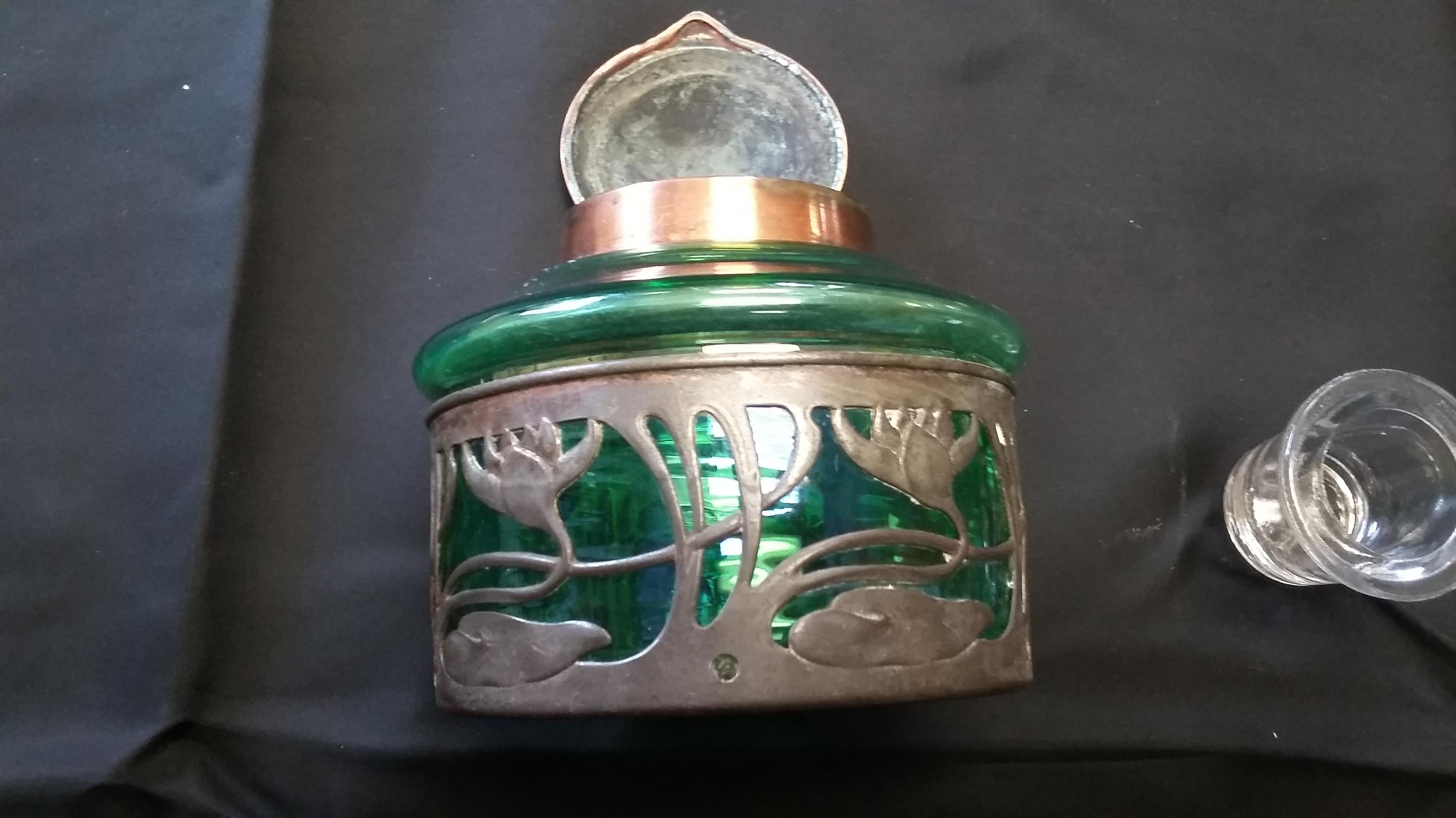 Antique Iridescent Inkwell Green Art Glass with Copper Top In Good Condition In Stamford, CT