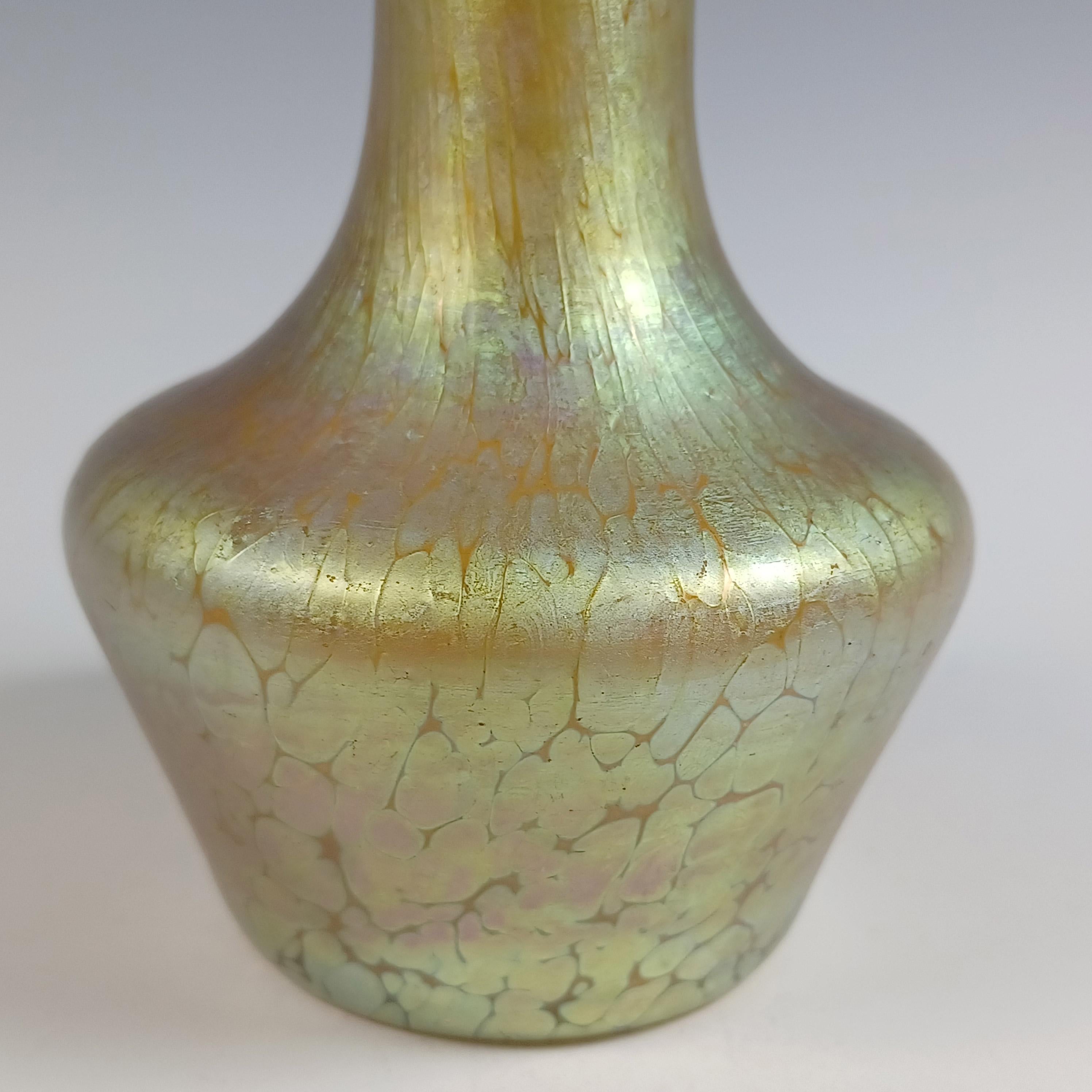 Loetz / Lötz Art Nouveau Jarrón de cristal iridiscente Candia Papillon en Bueno estado para la venta en Bolton, GB