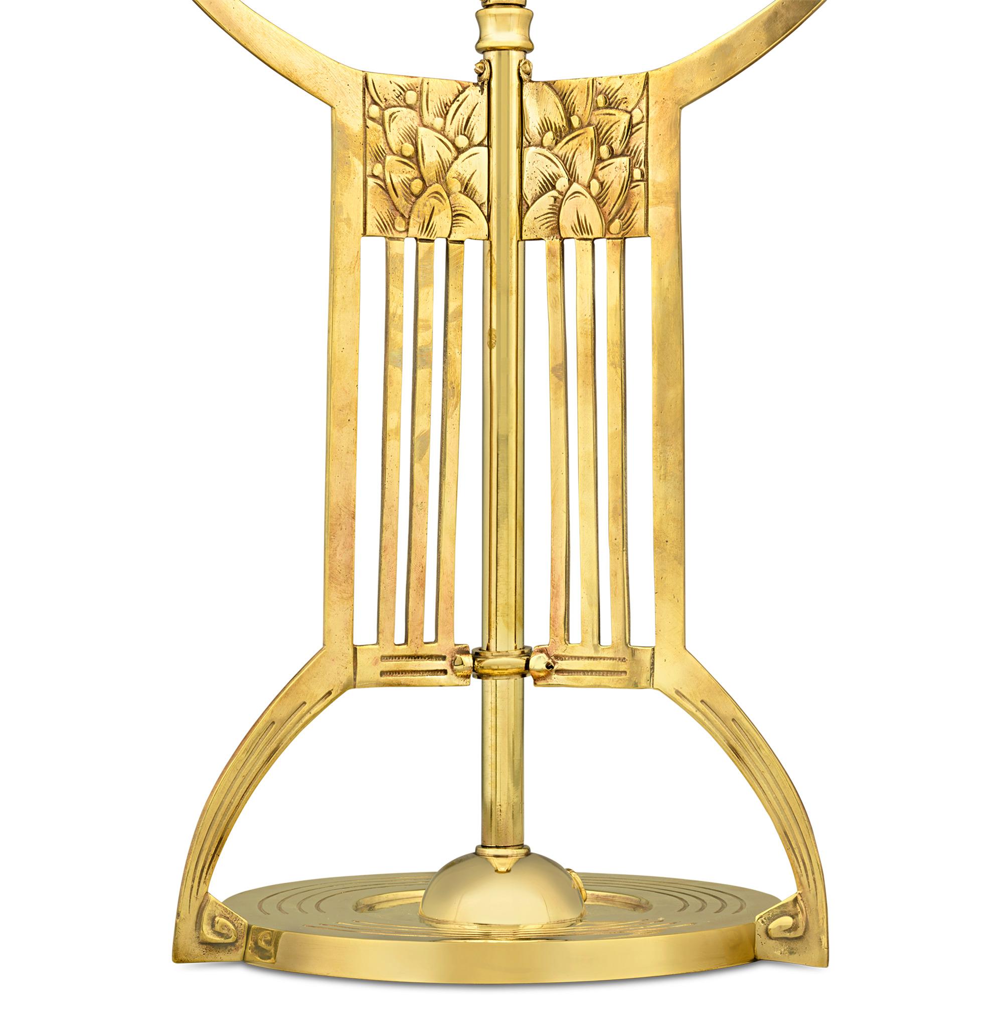 Loetz Phaenomen Table Lamp In Excellent Condition In New Orleans, LA