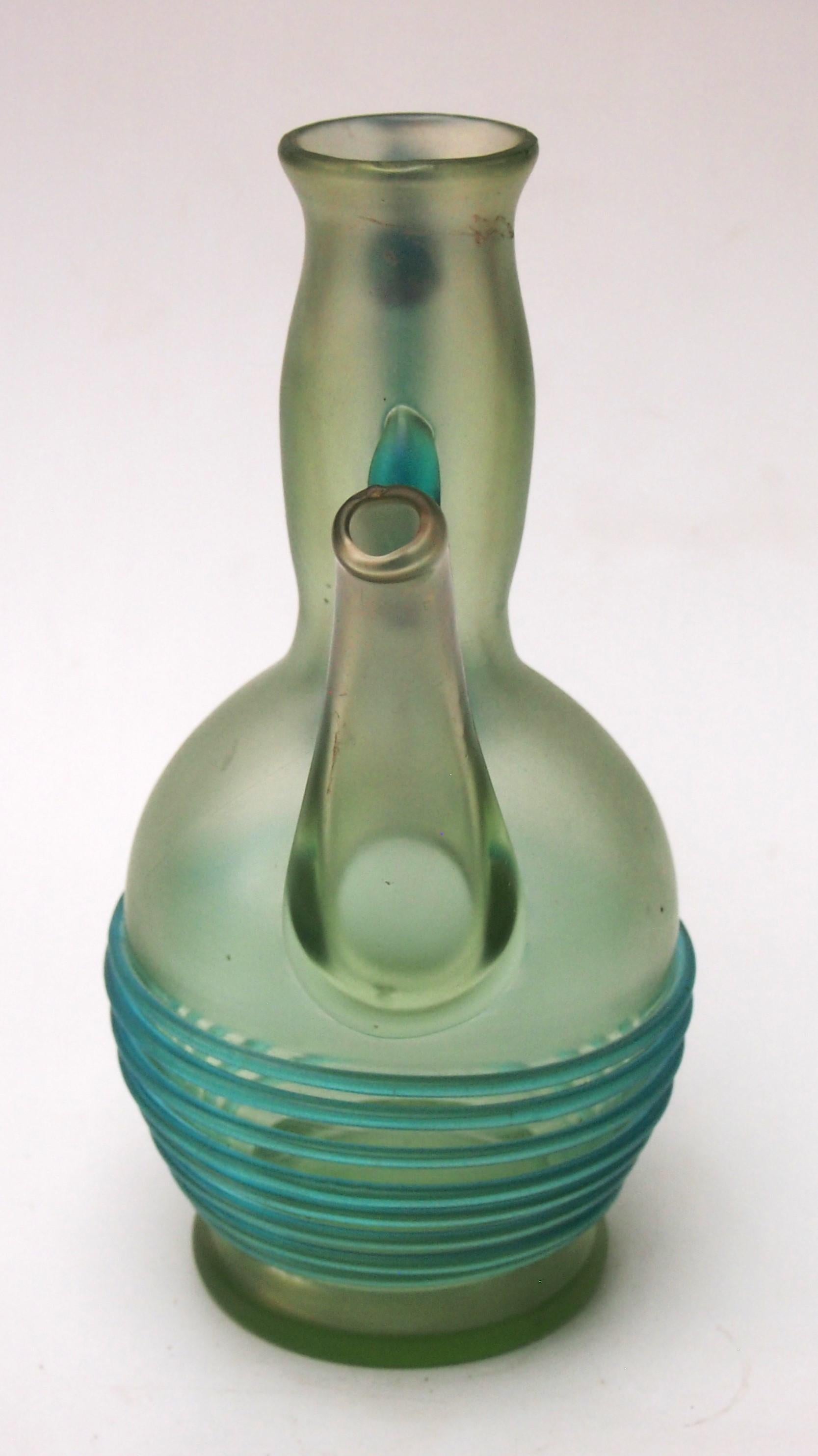 Tchèque Pichet/vase Loetz rare en verre stylisé à motif d'Orphée, vers1903, bohémien  en vente