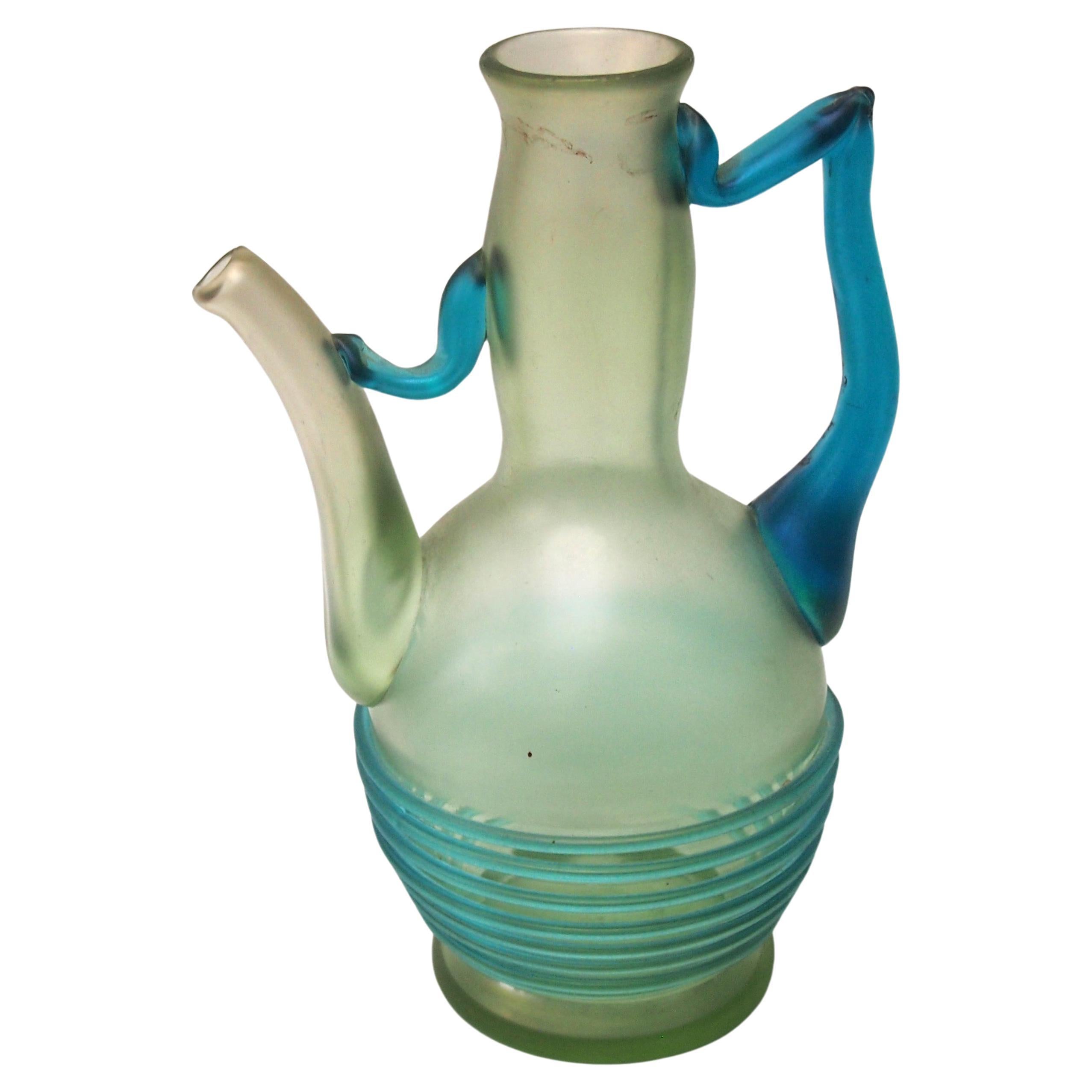 Pichet/vase Loetz rare en verre stylisé à motif d'Orphée, vers1903, bohémien  en vente
