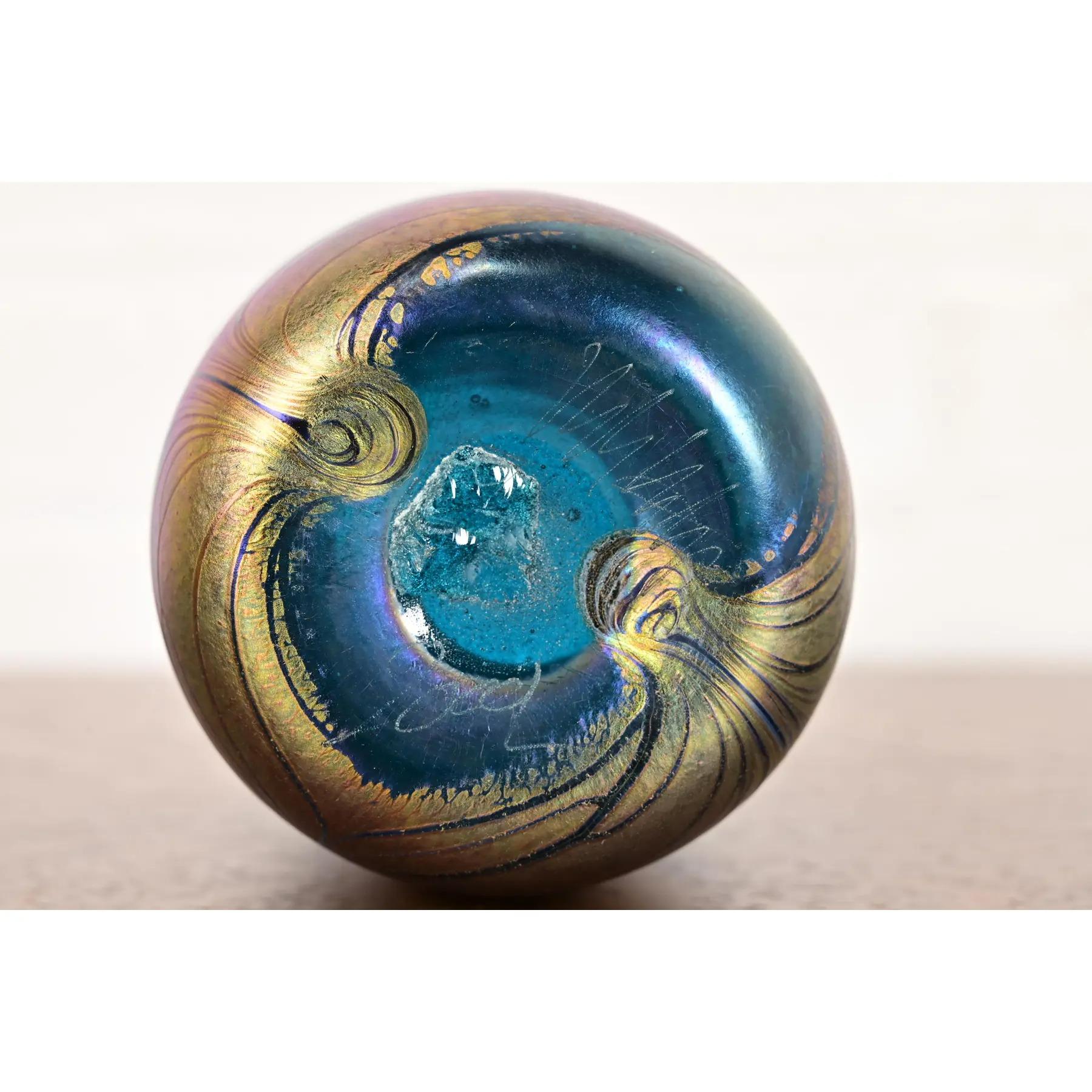 Vaso in vetro artistico cangiante in stile Art Nouveau di Loetz in vendita 4